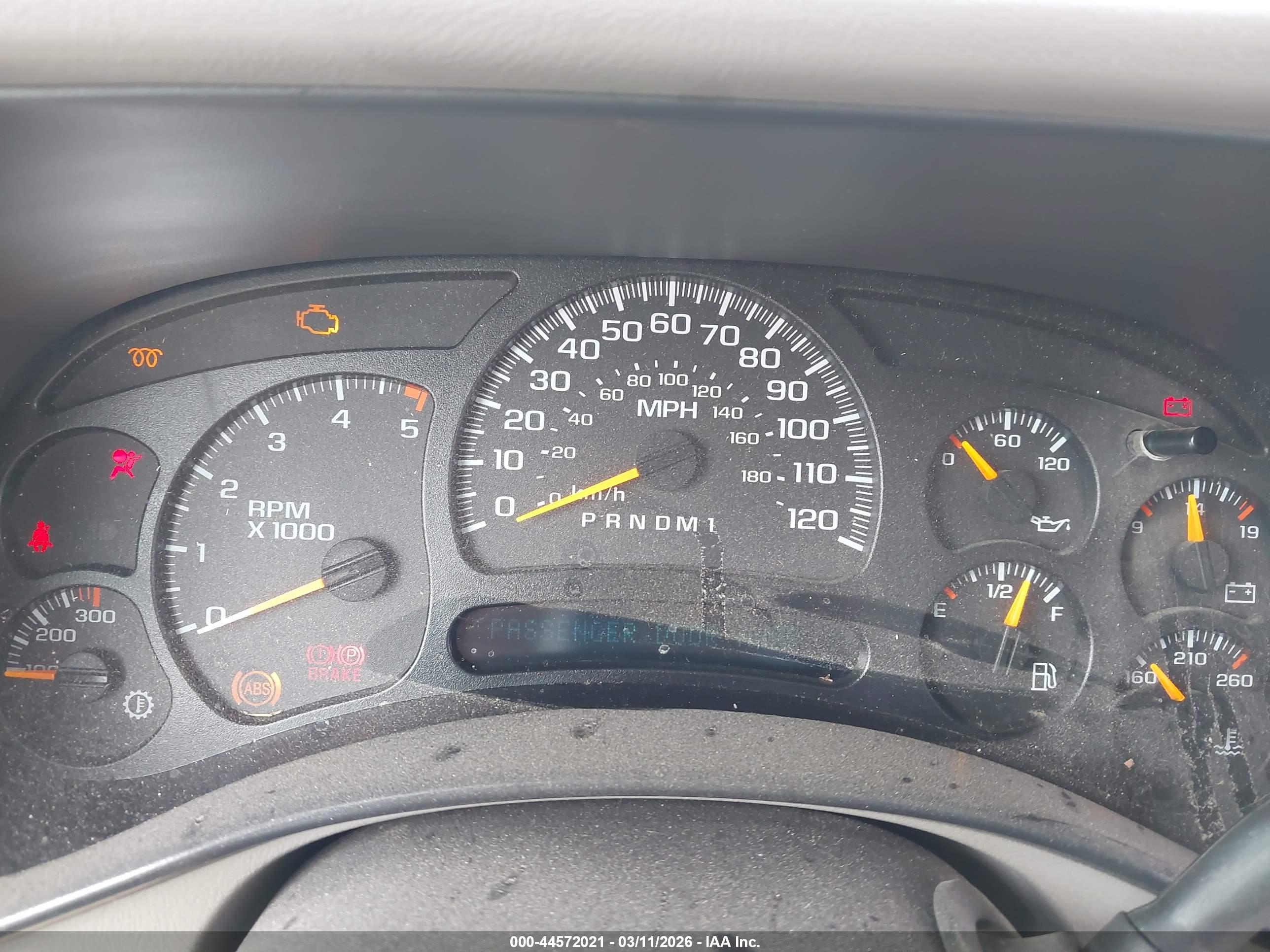 CHEVROLET SILVERADO image 7