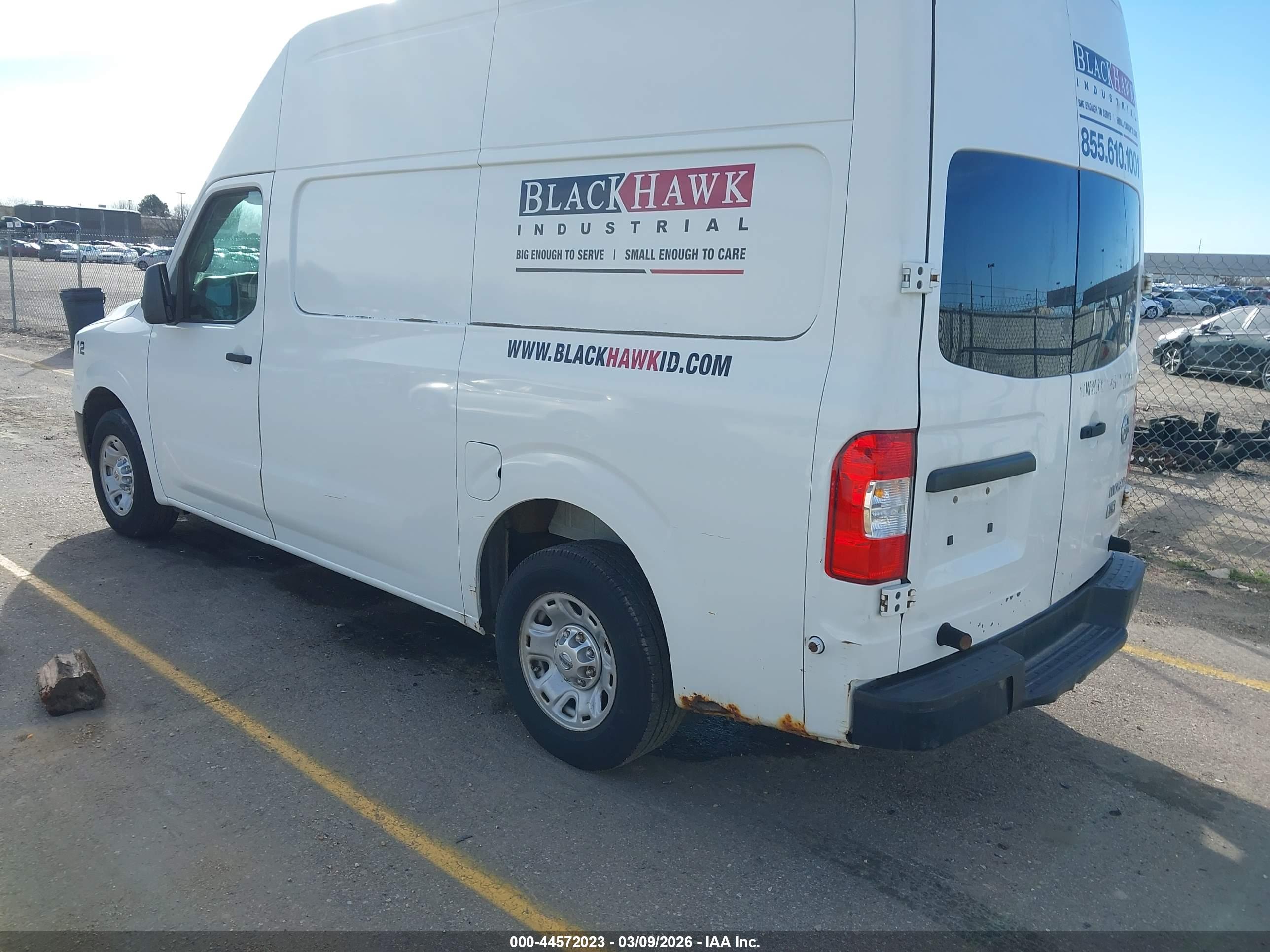 NISSAN NV image 3