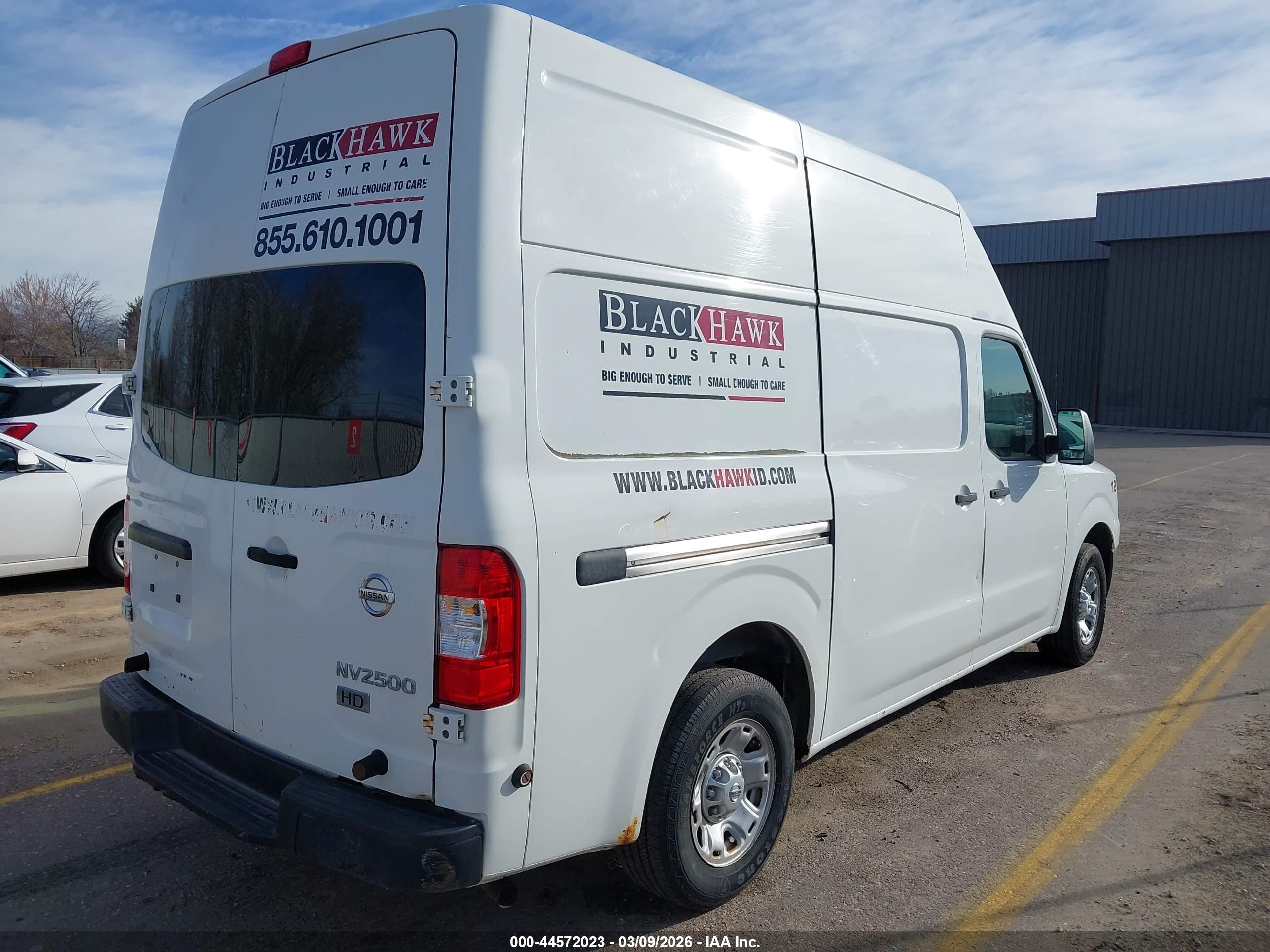 NISSAN NV image 4