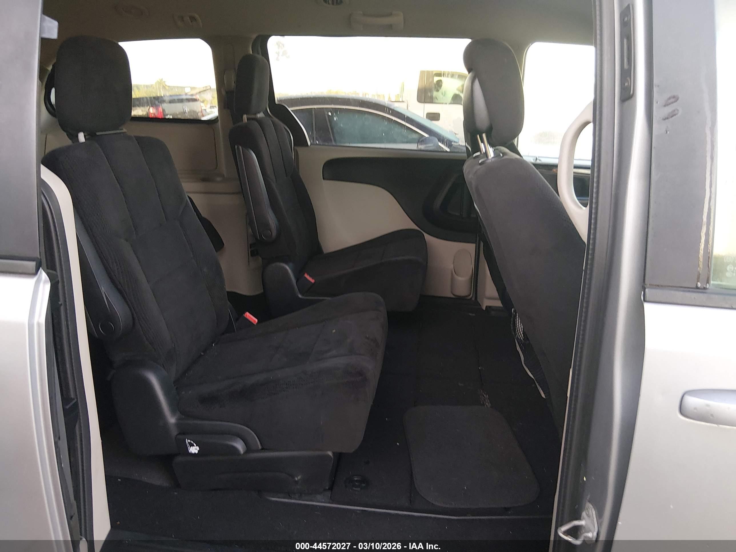 DODGE GRAND image 8