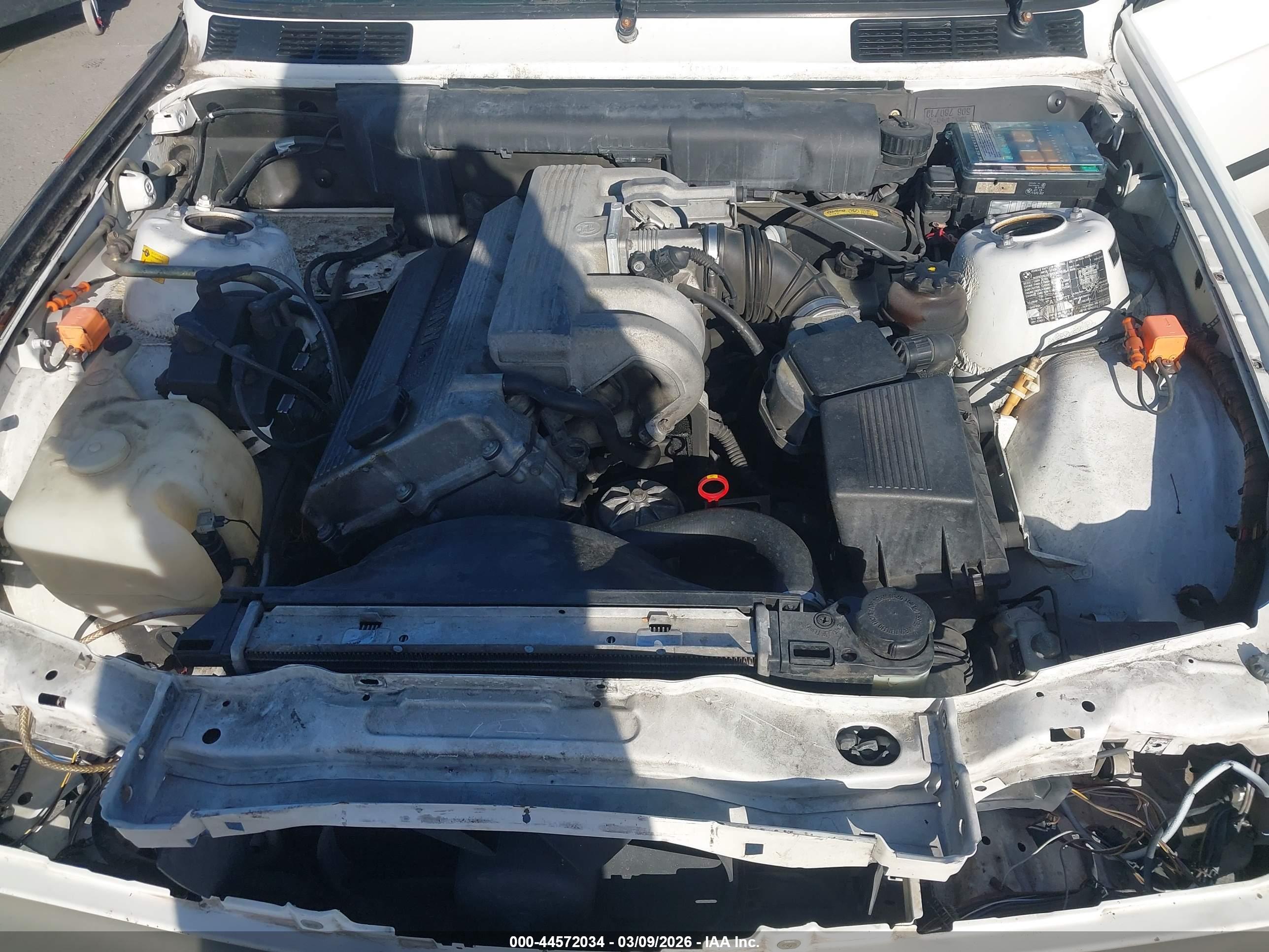 BMW 318 image 10