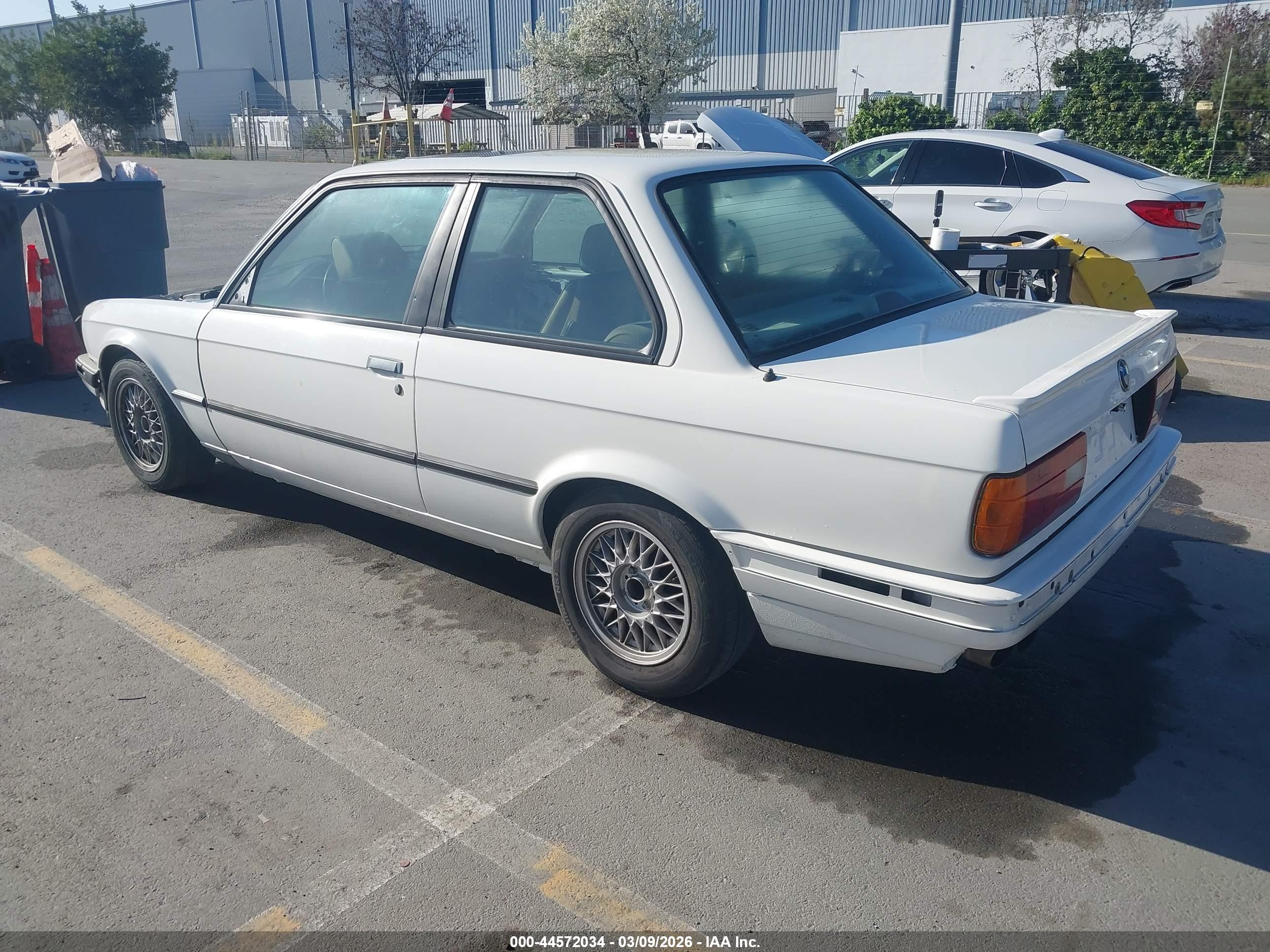 BMW 318 image 3