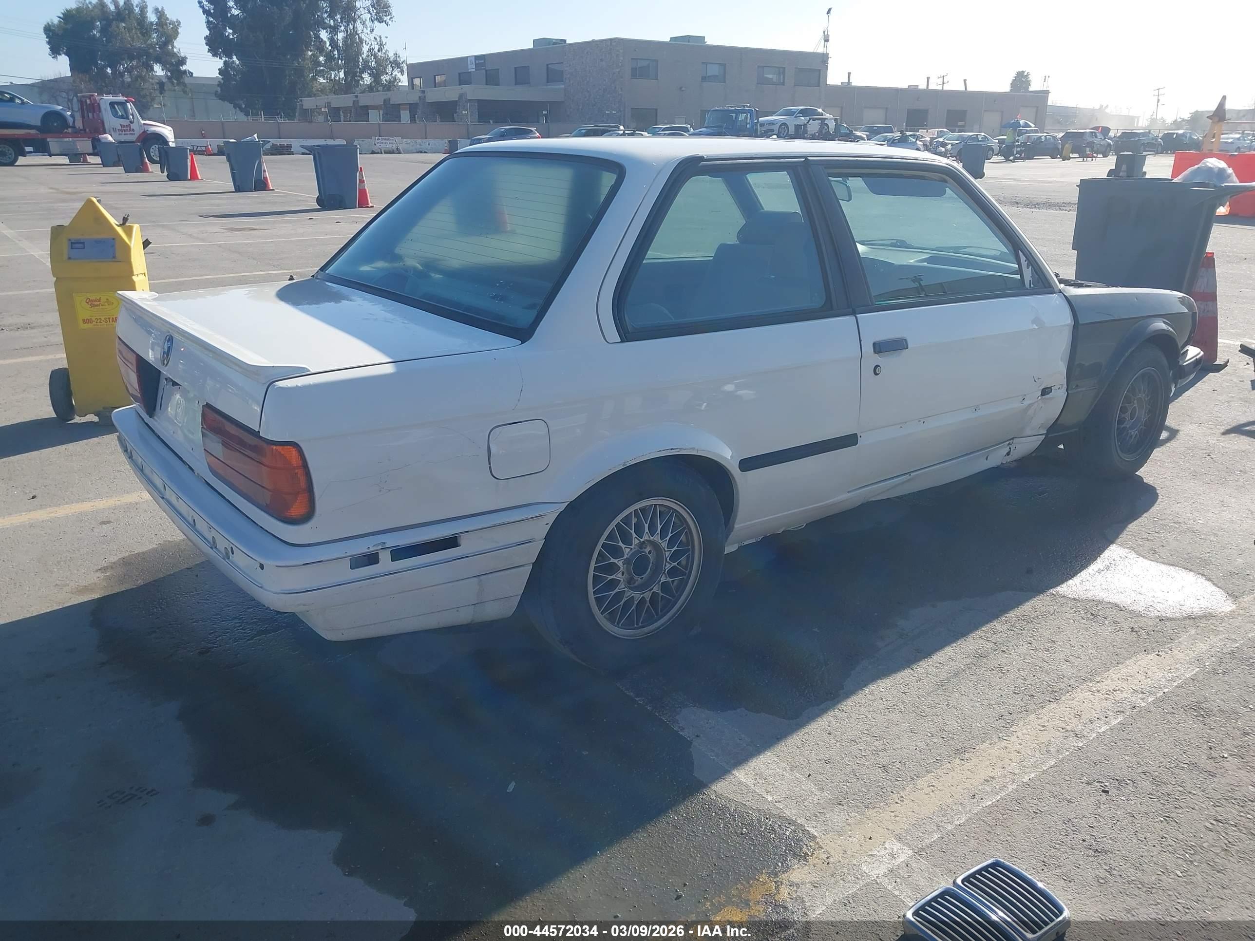 BMW 318 image 4