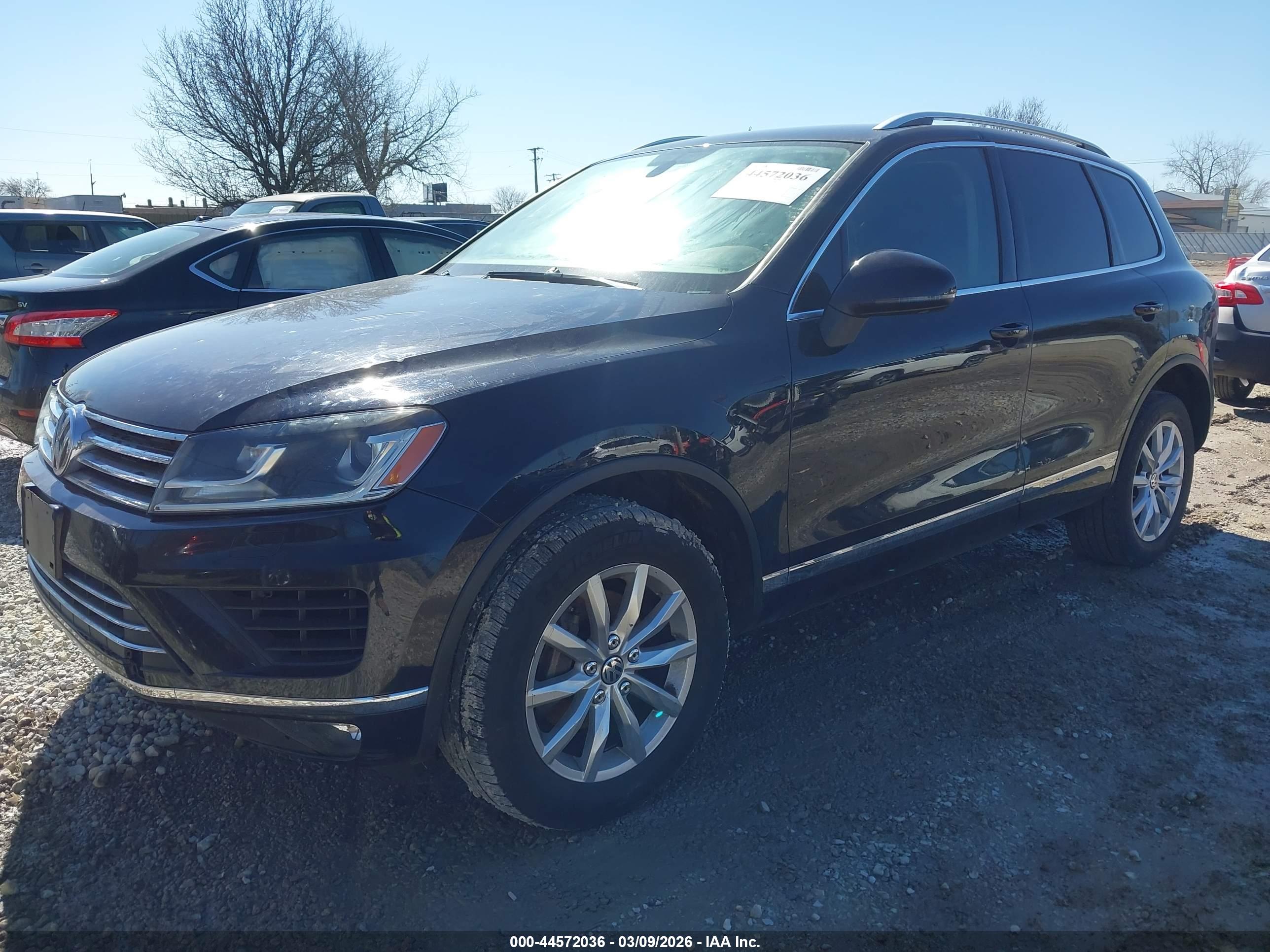 VOLKSWAGEN TOUAREG image 2