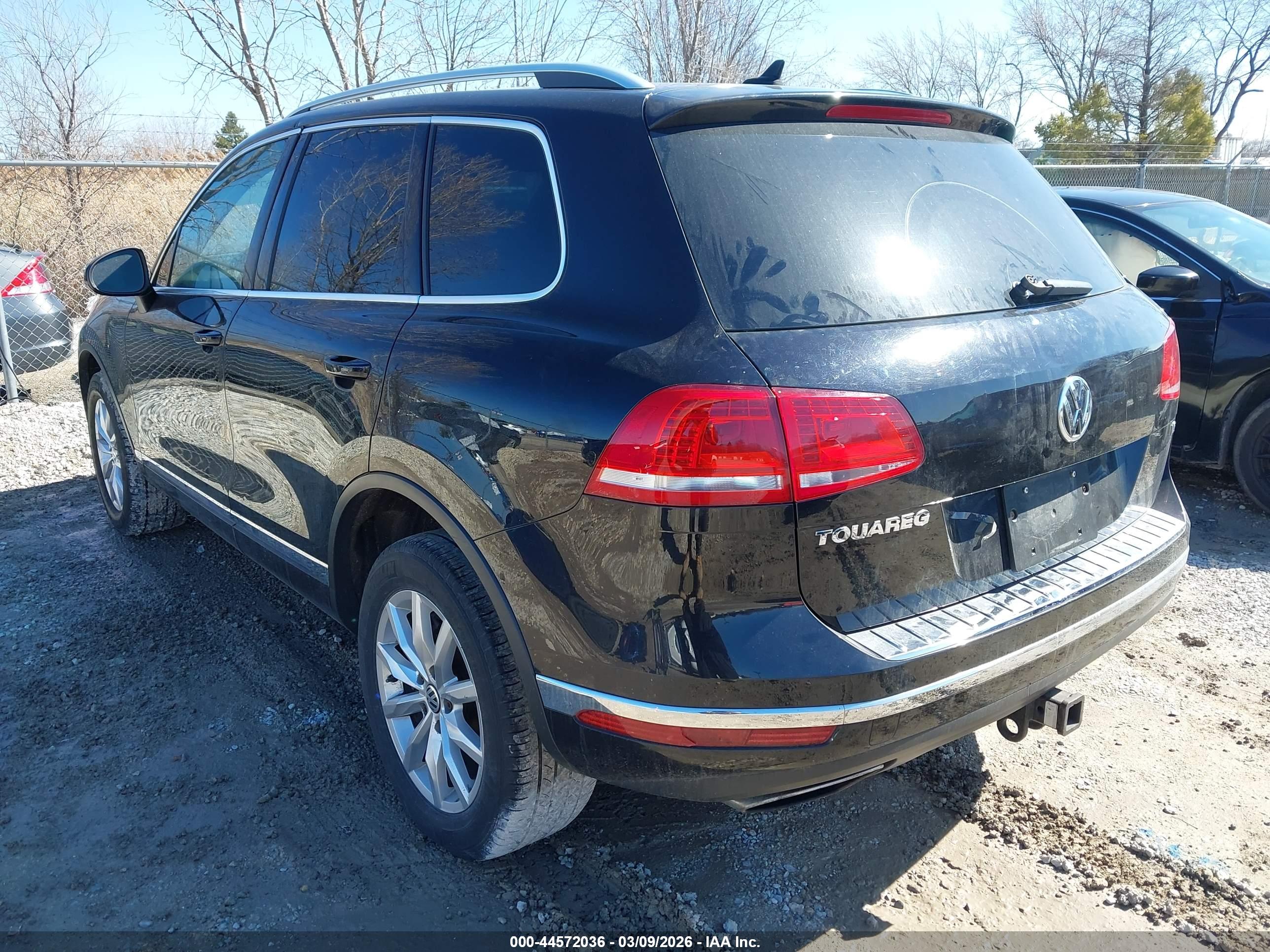 VOLKSWAGEN TOUAREG image 3