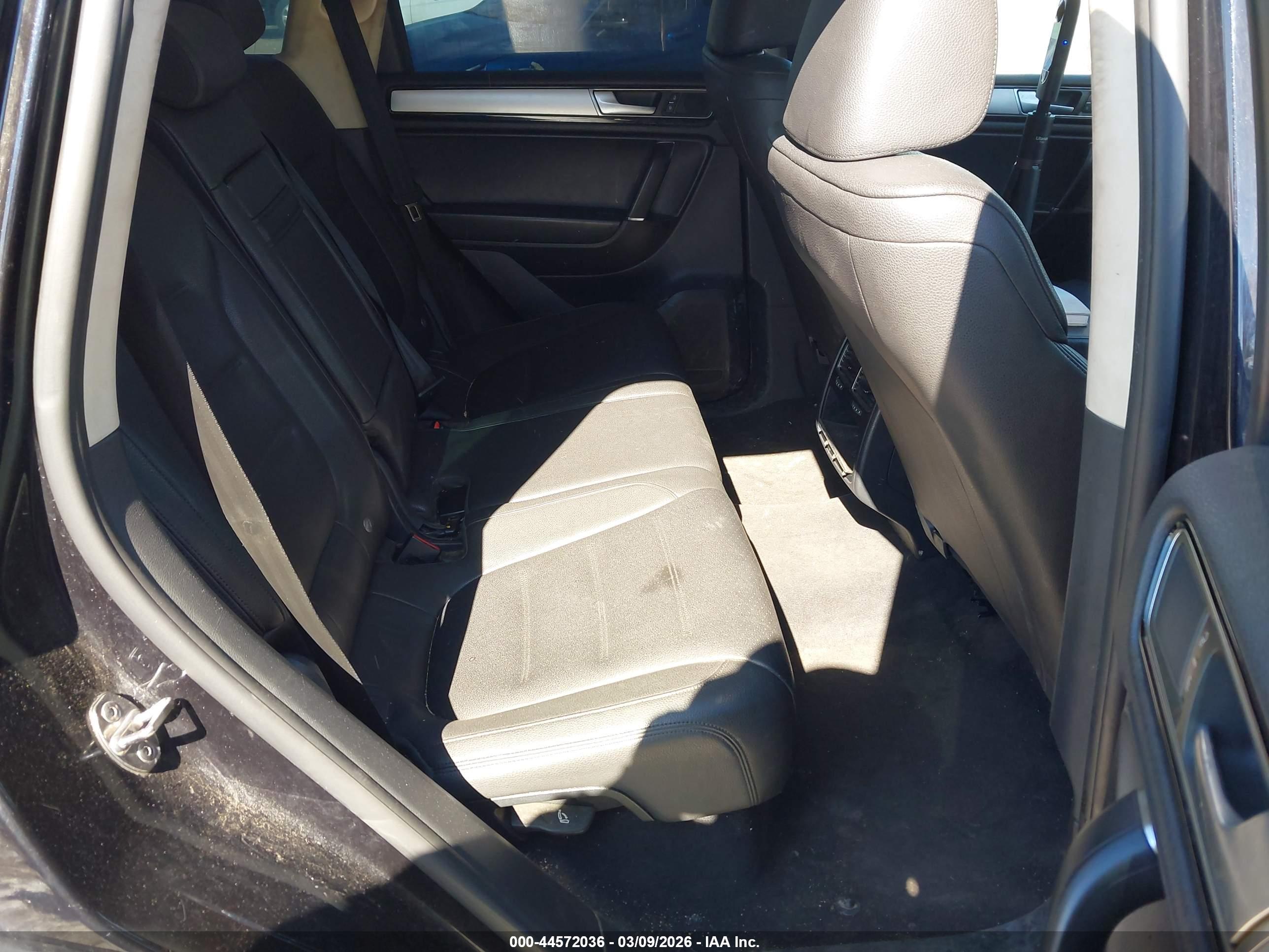 VOLKSWAGEN TOUAREG image 8