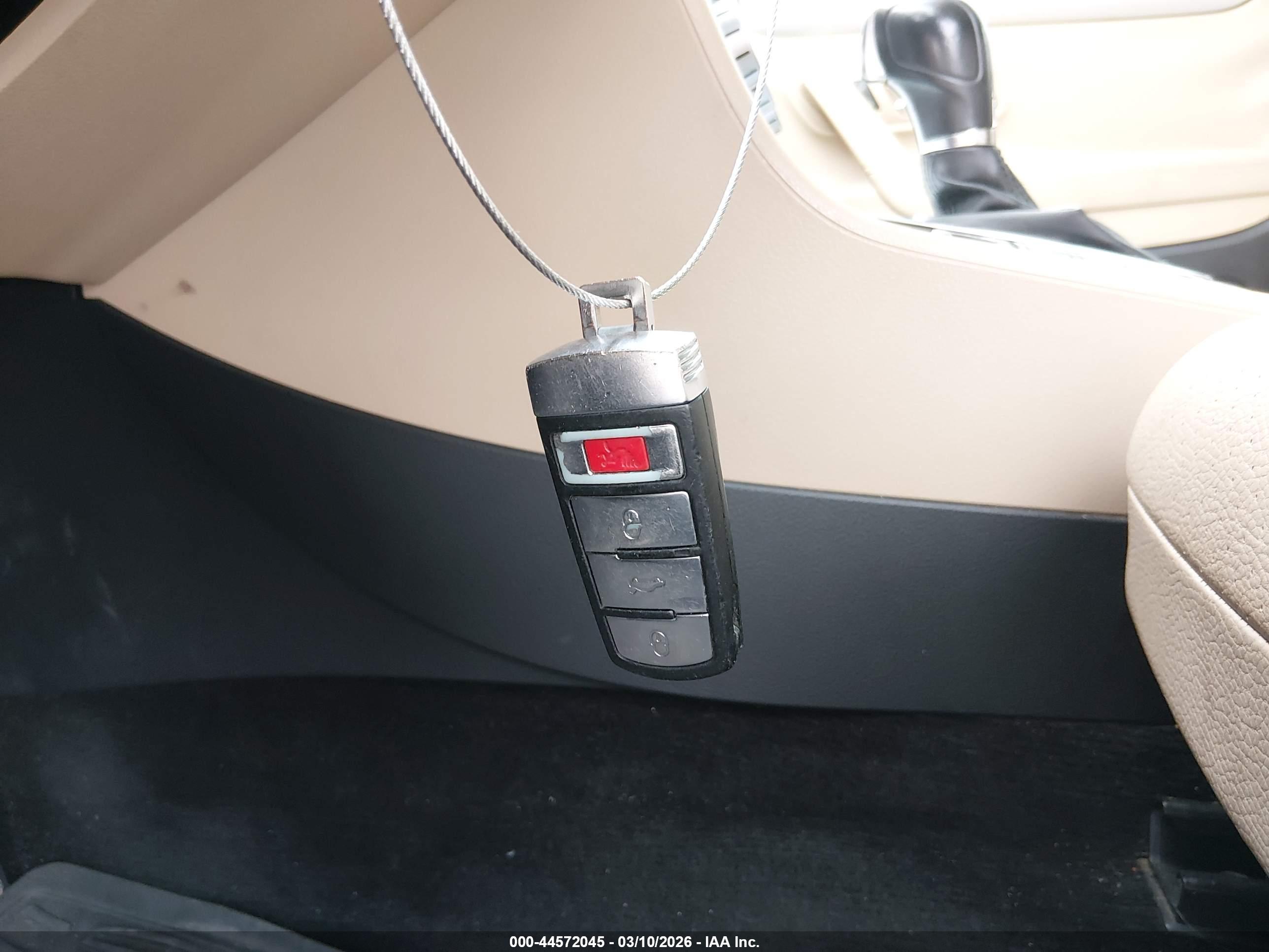 VOLKSWAGEN CC image 11