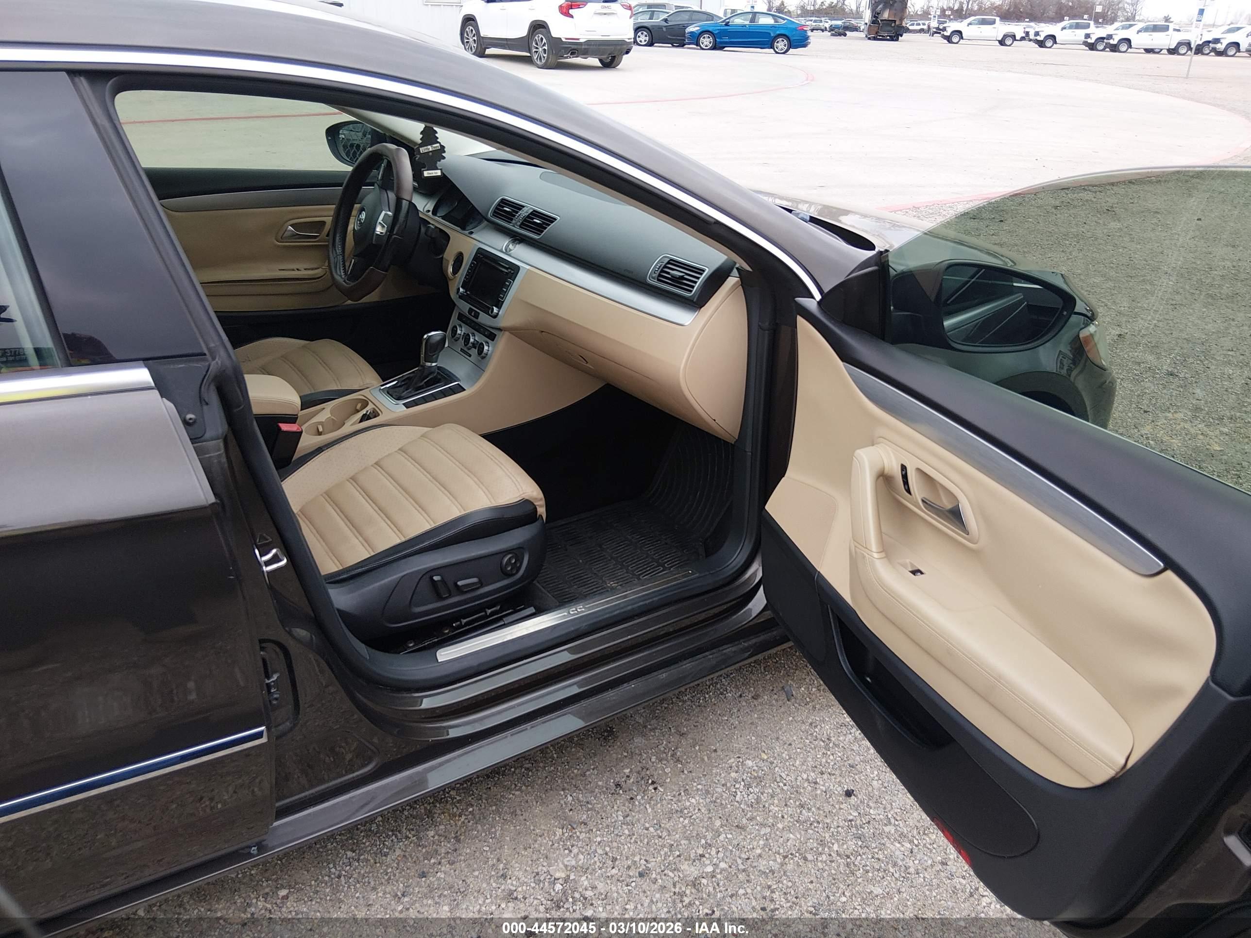 VOLKSWAGEN CC image 5