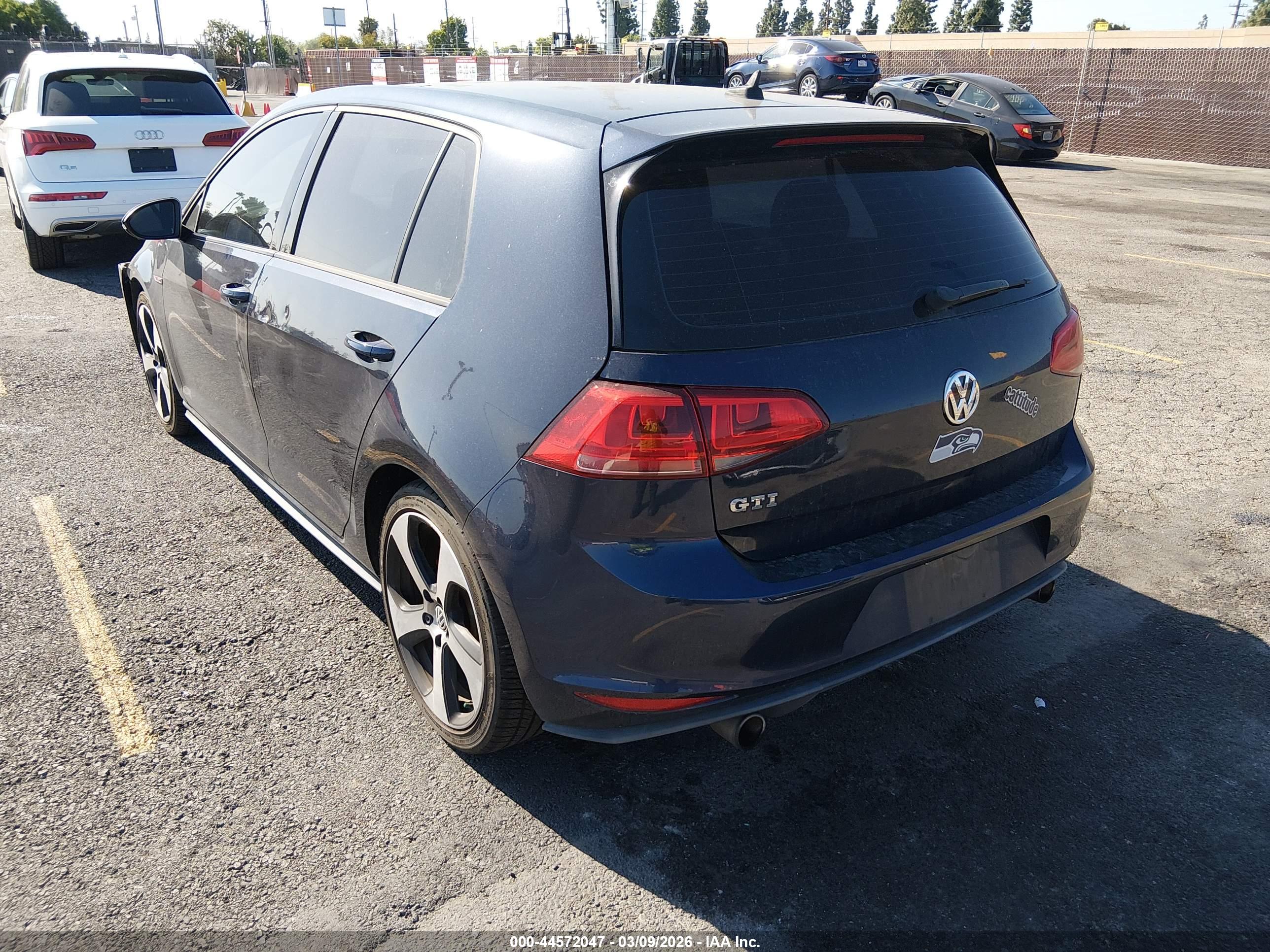 VOLKSWAGEN GOLF image 3