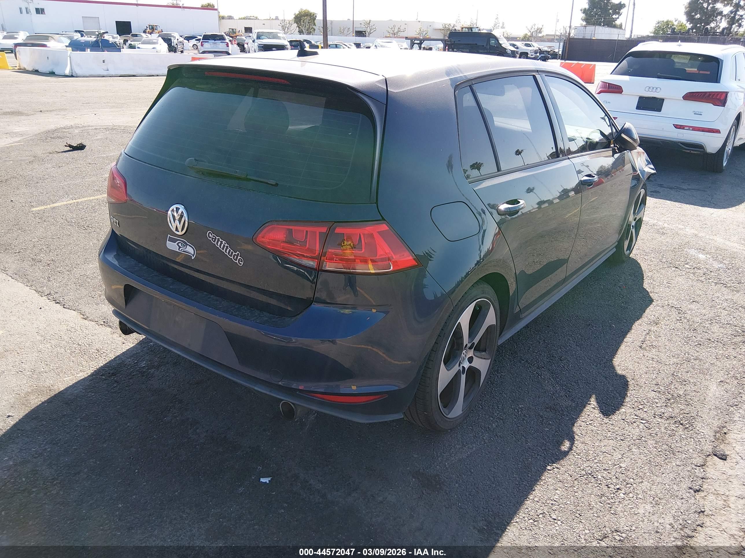 VOLKSWAGEN GOLF image 4