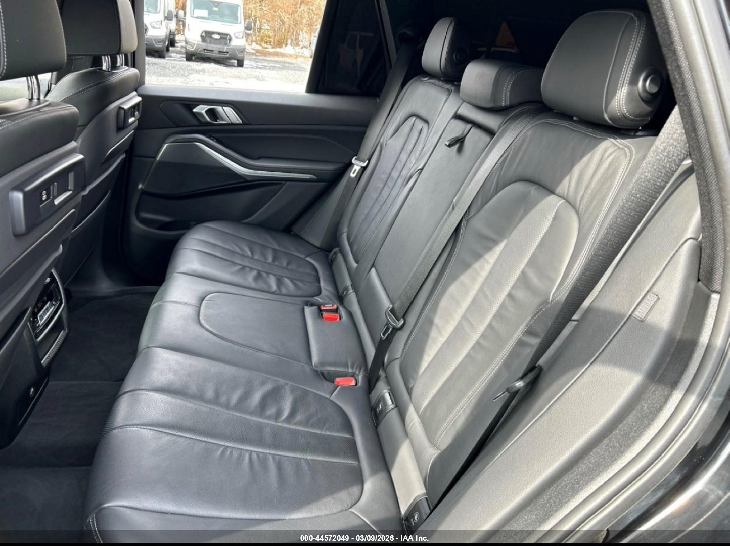 BMW X5 image 8