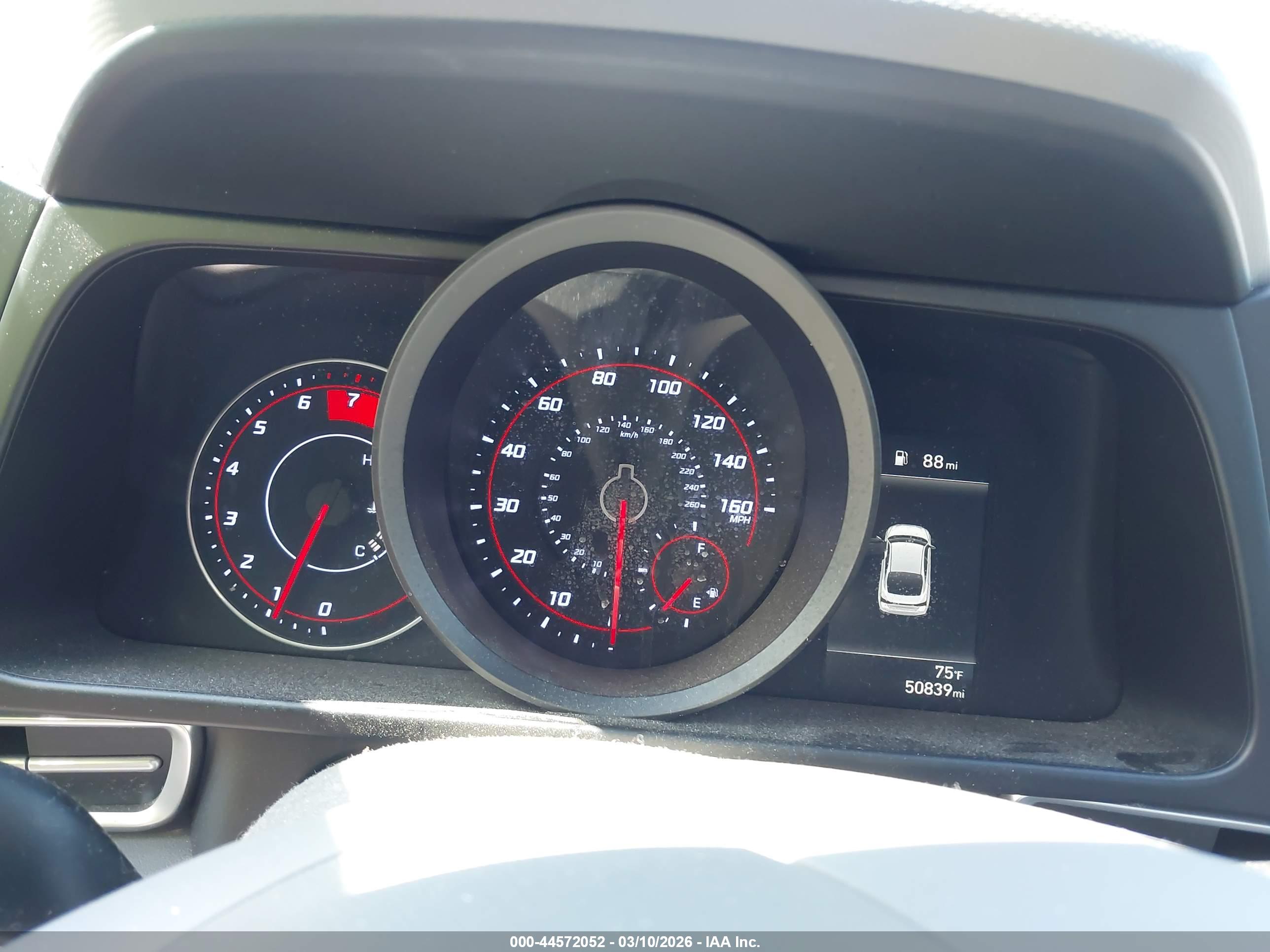 HYUNDAI ELANTRA image 7