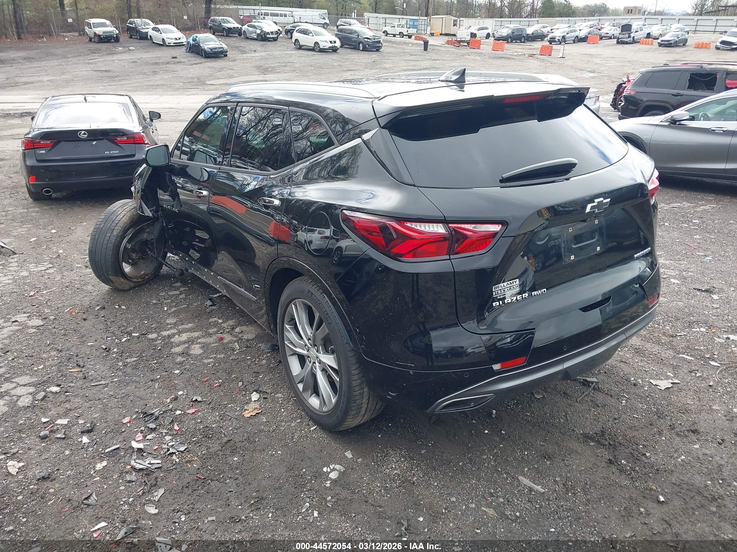 CHEVROLET BLAZER image 3