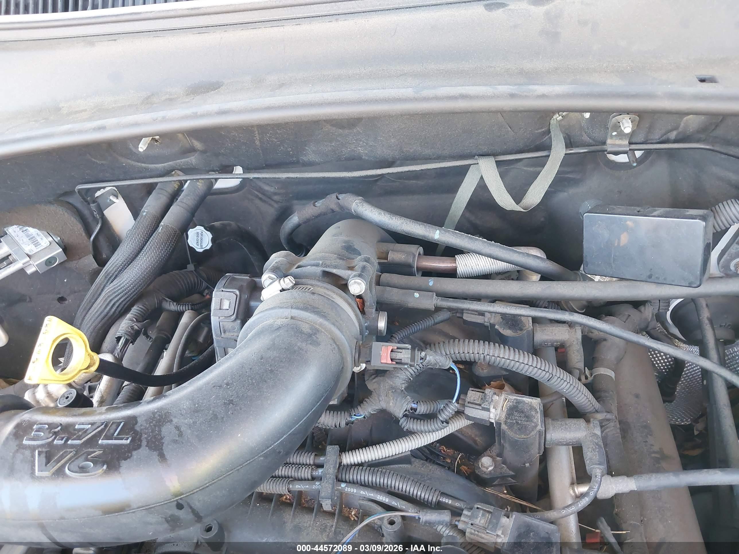 JEEP LIBERTY image 6