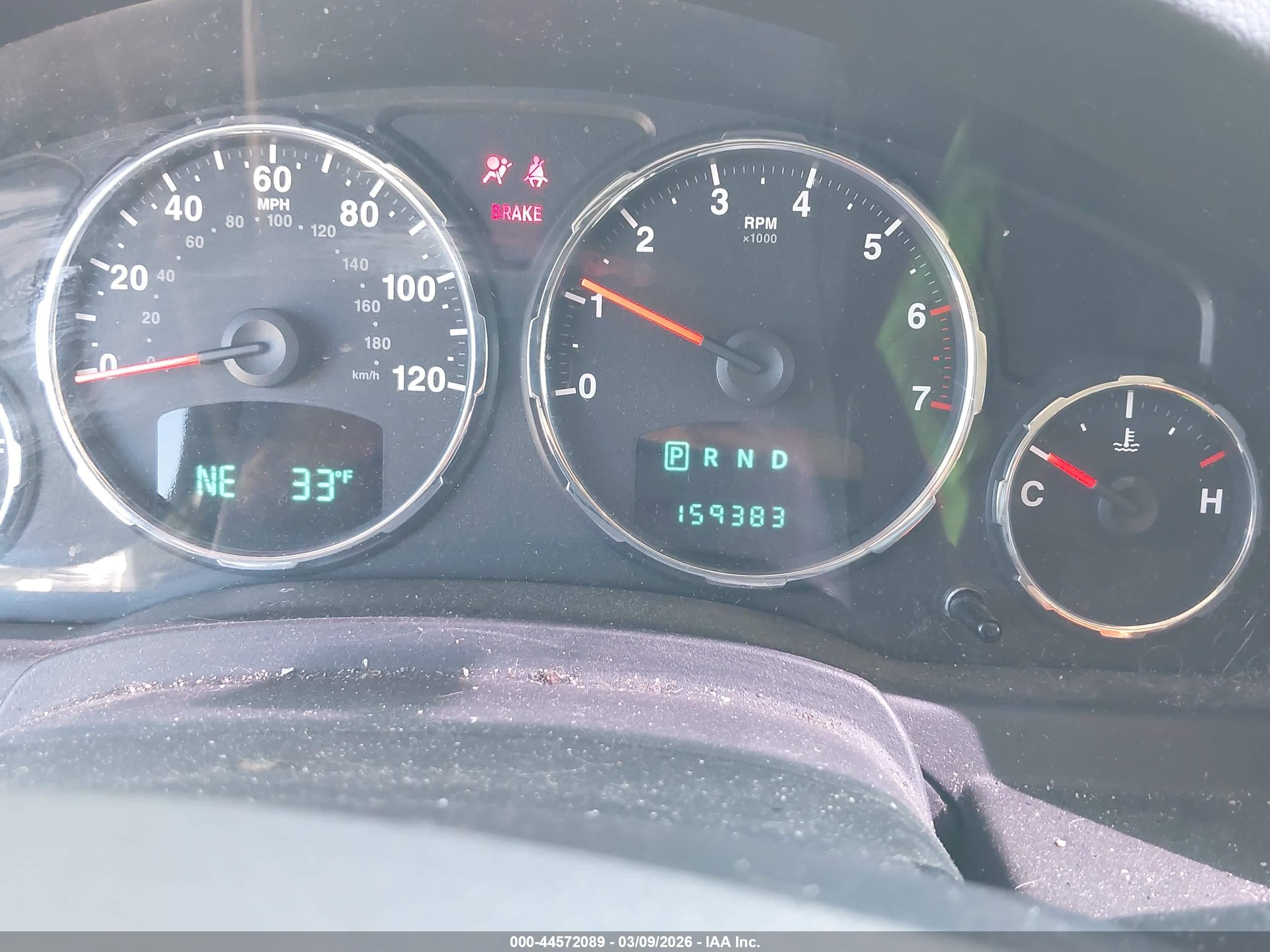 JEEP LIBERTY image 7