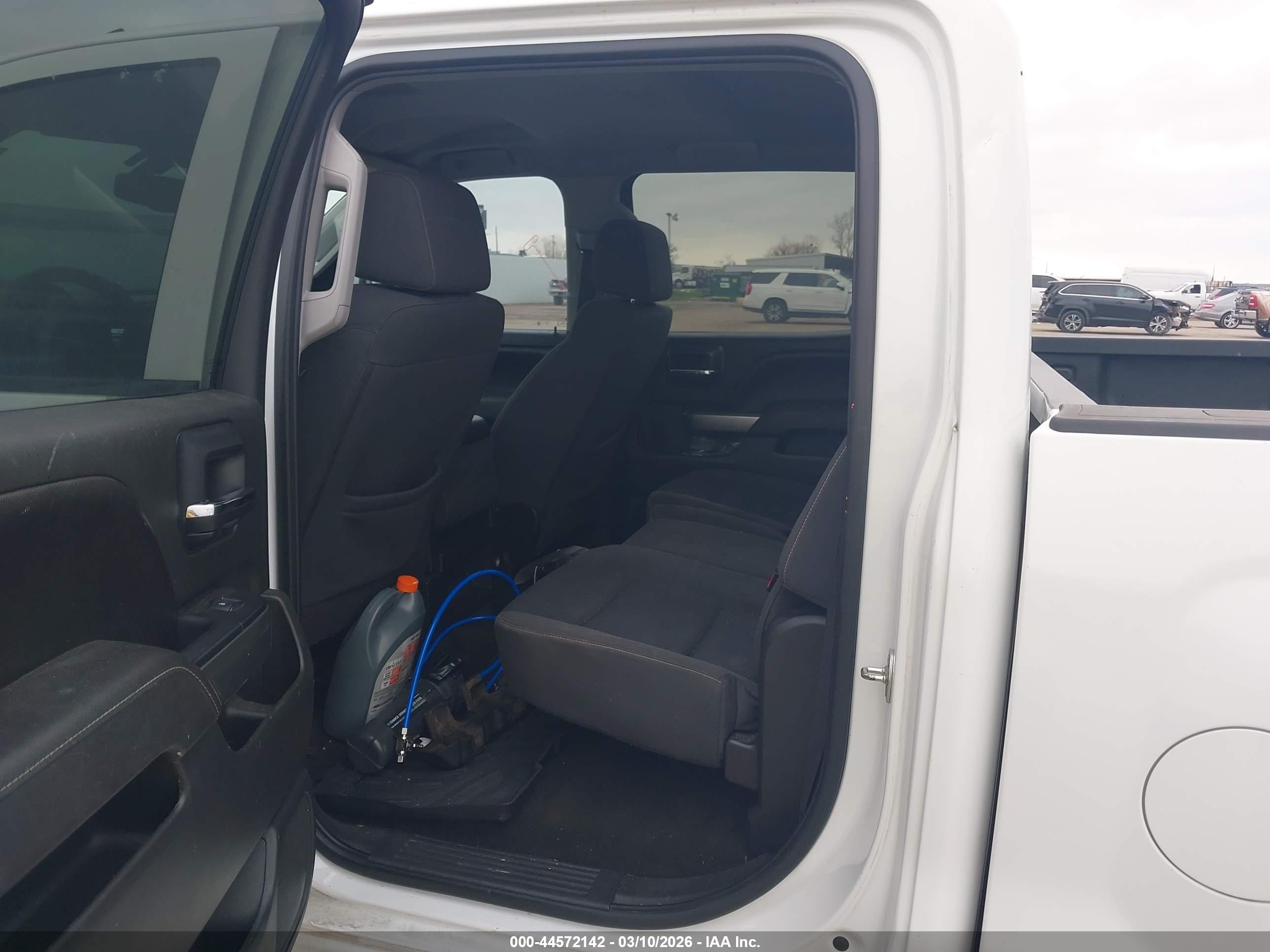 CHEVROLET SILVERADO image 8
