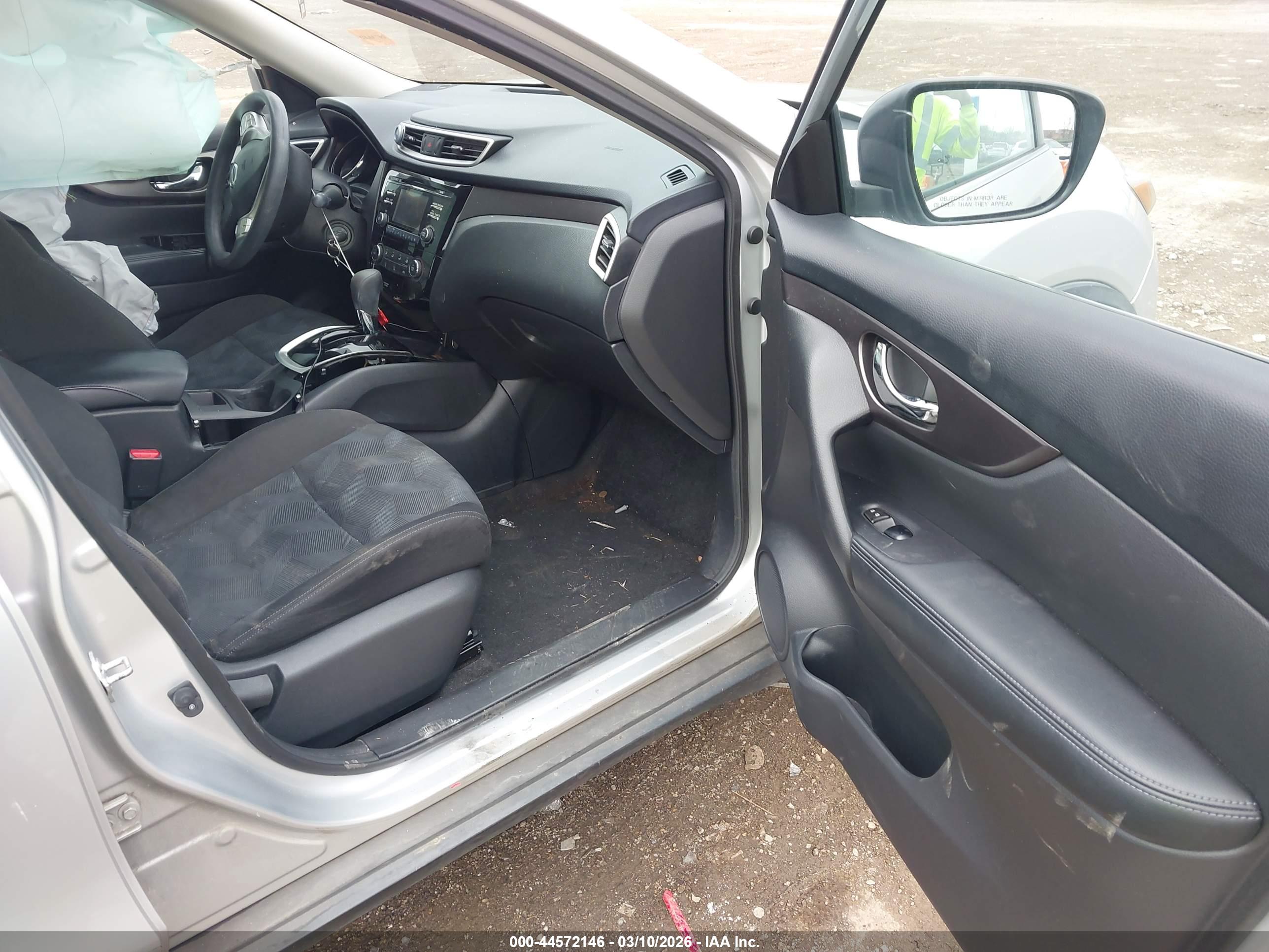 NISSAN ROGUE image 5