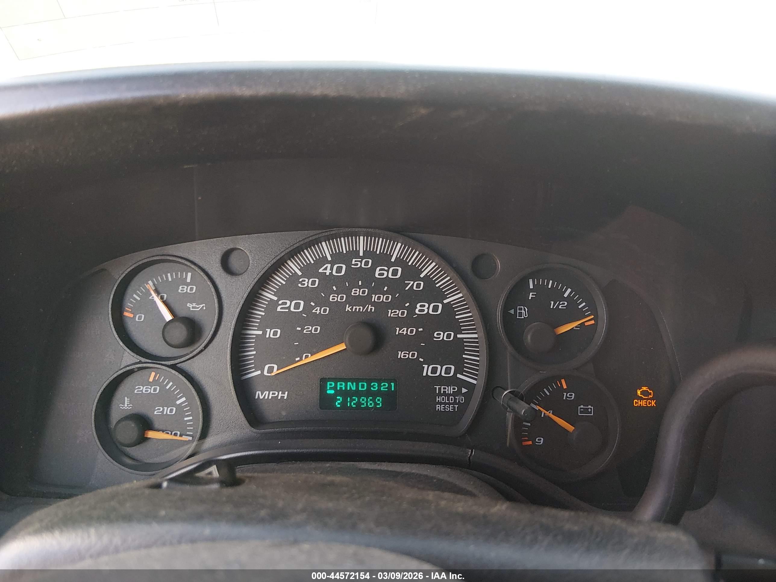 CHEVROLET EXPRESS image 7