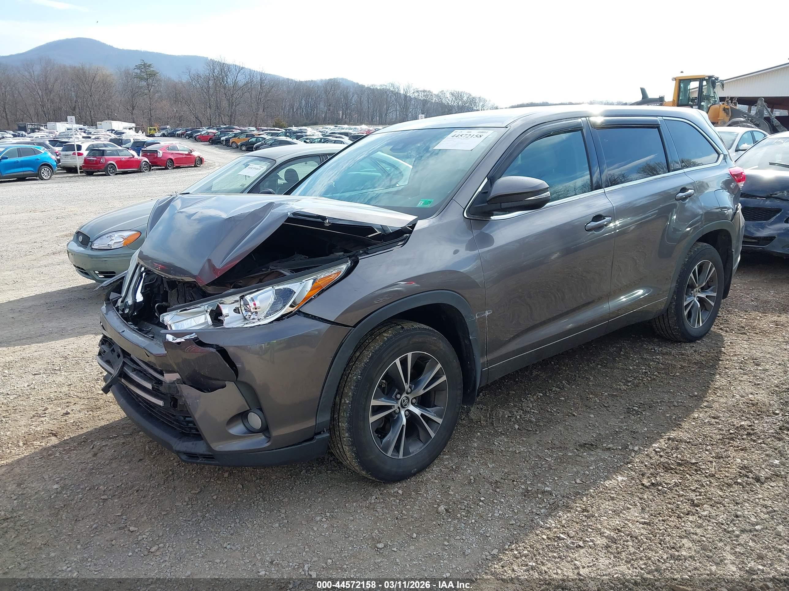 TOYOTA HIGHLANDER image 2