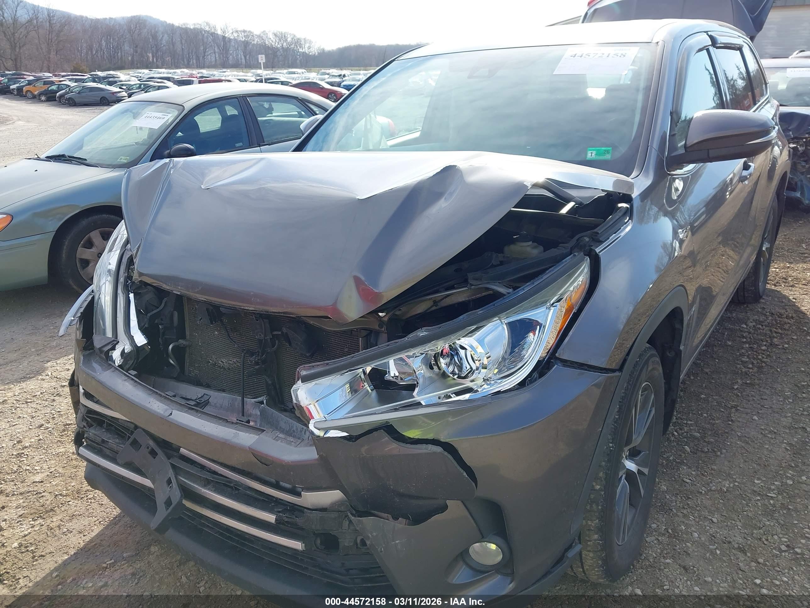 TOYOTA HIGHLANDER image 6
