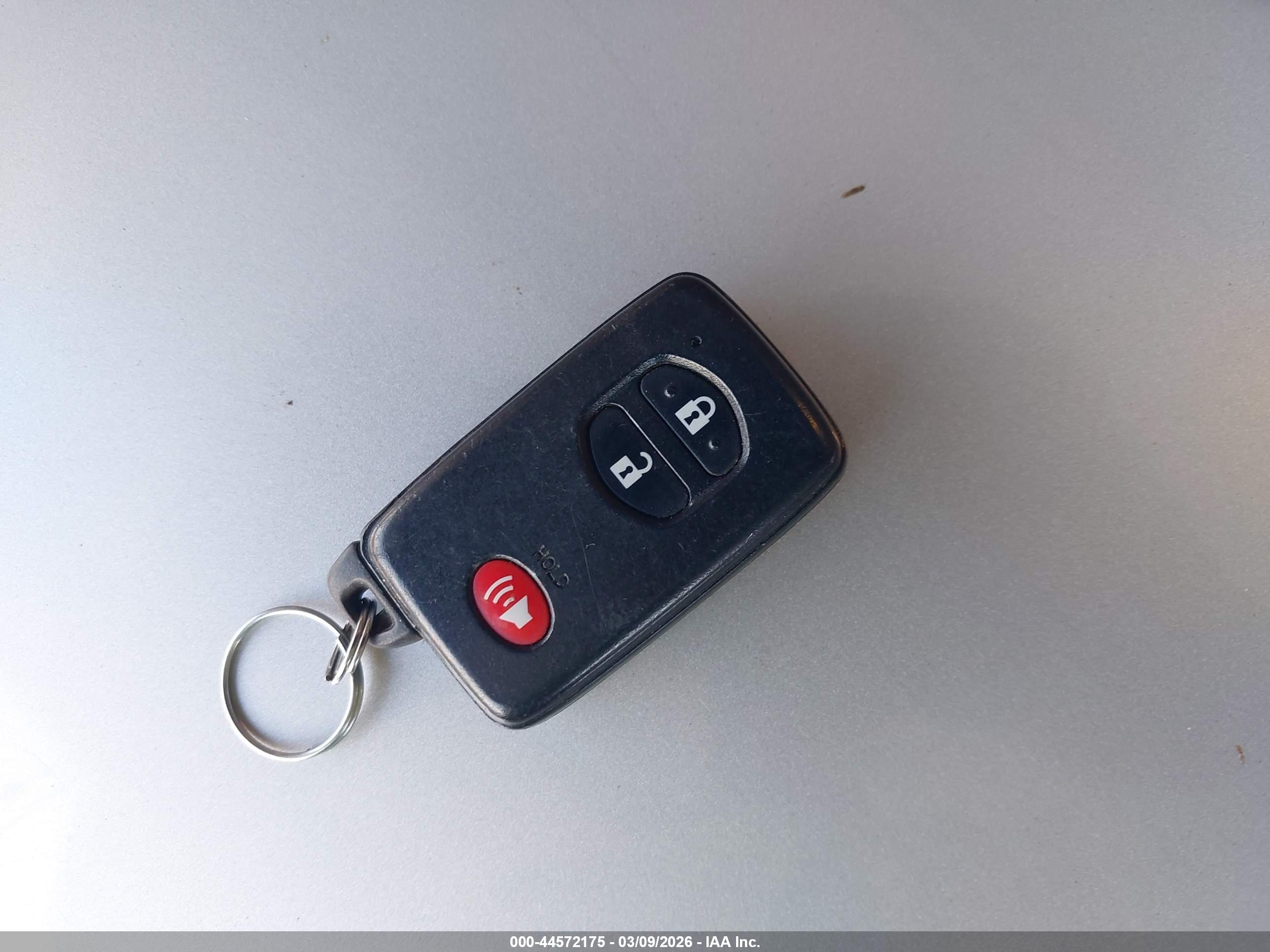 TOYOTA PRIUS image 11