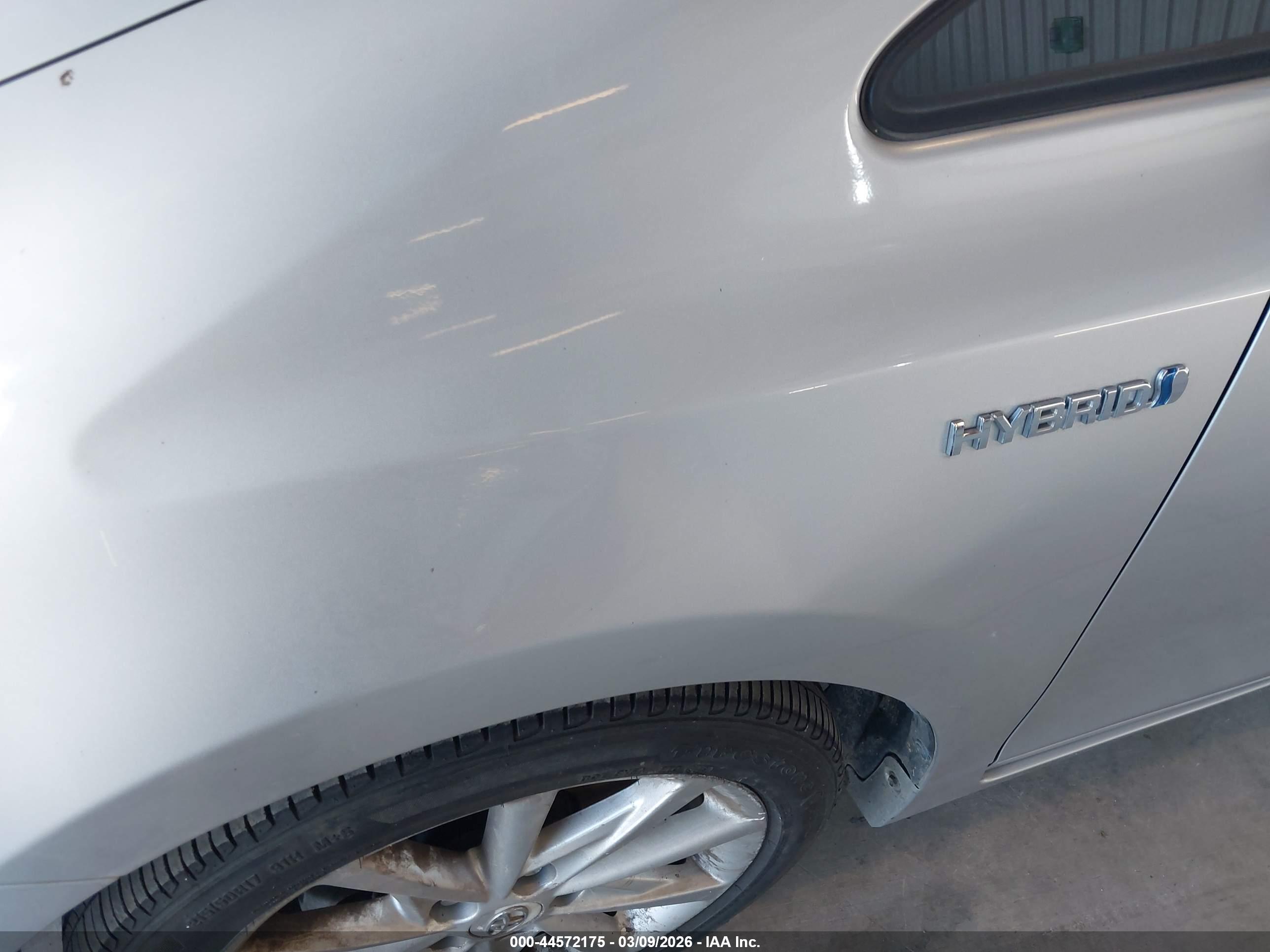 TOYOTA PRIUS image 6
