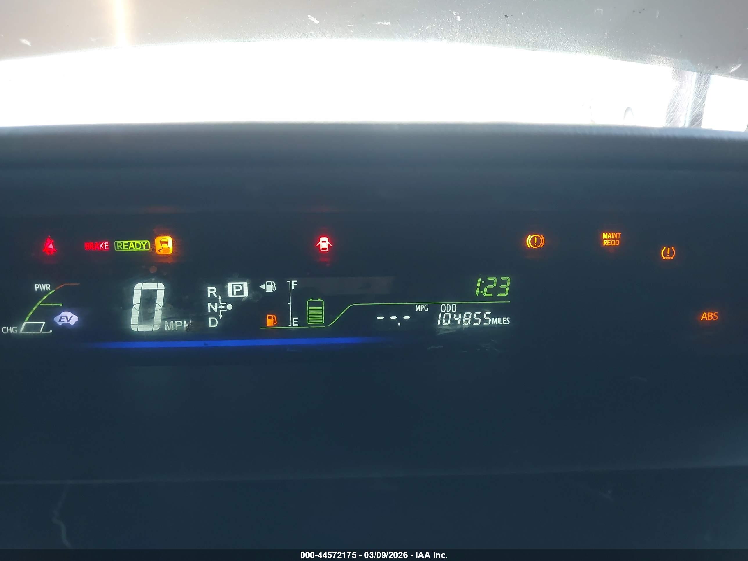 TOYOTA PRIUS image 7