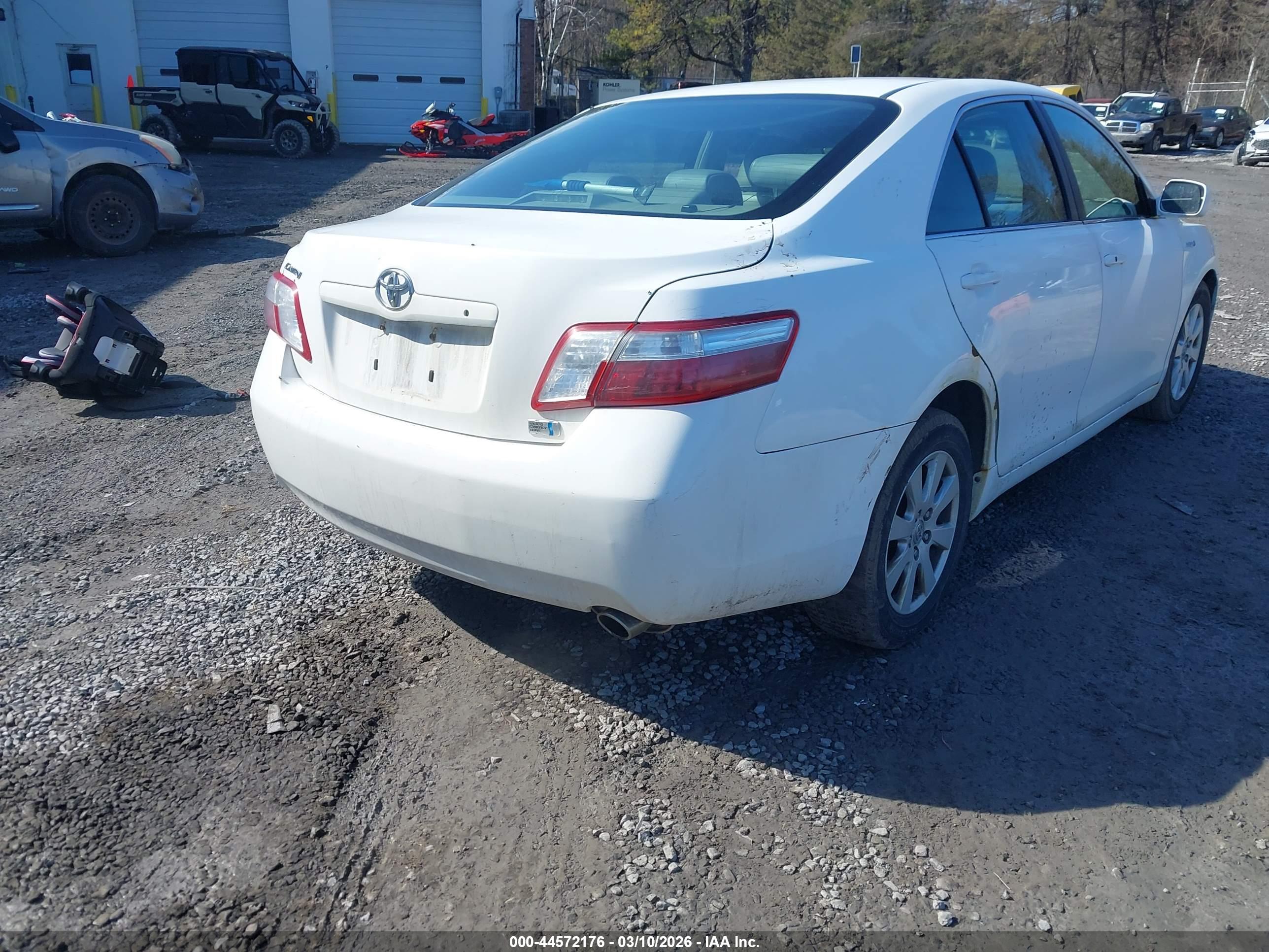 TOYOTA CAMRY image 4
