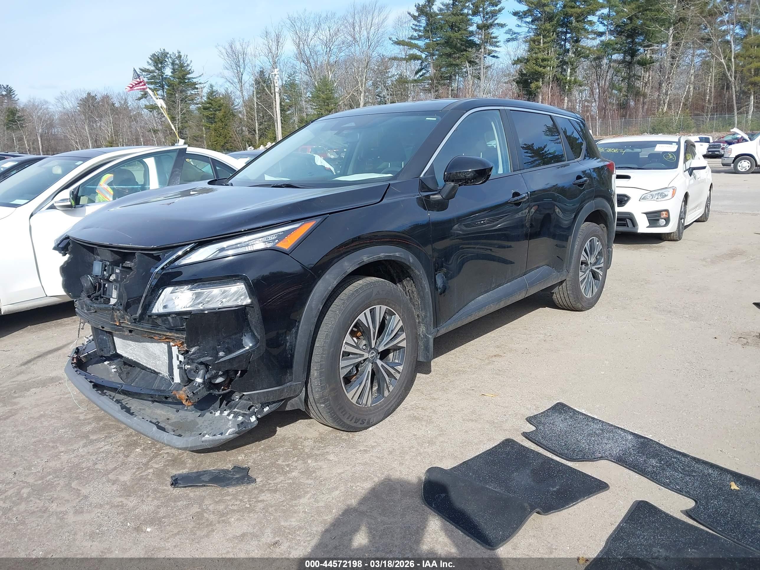 NISSAN ROGUE image 2
