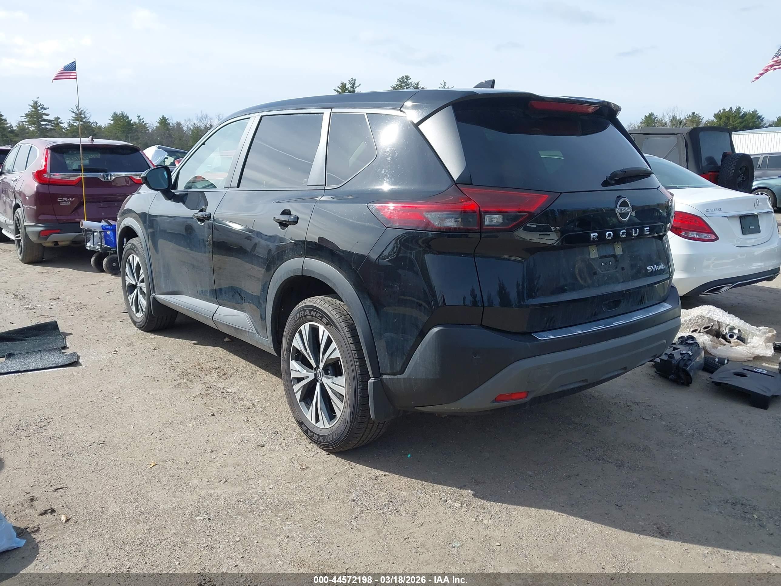 NISSAN ROGUE image 3