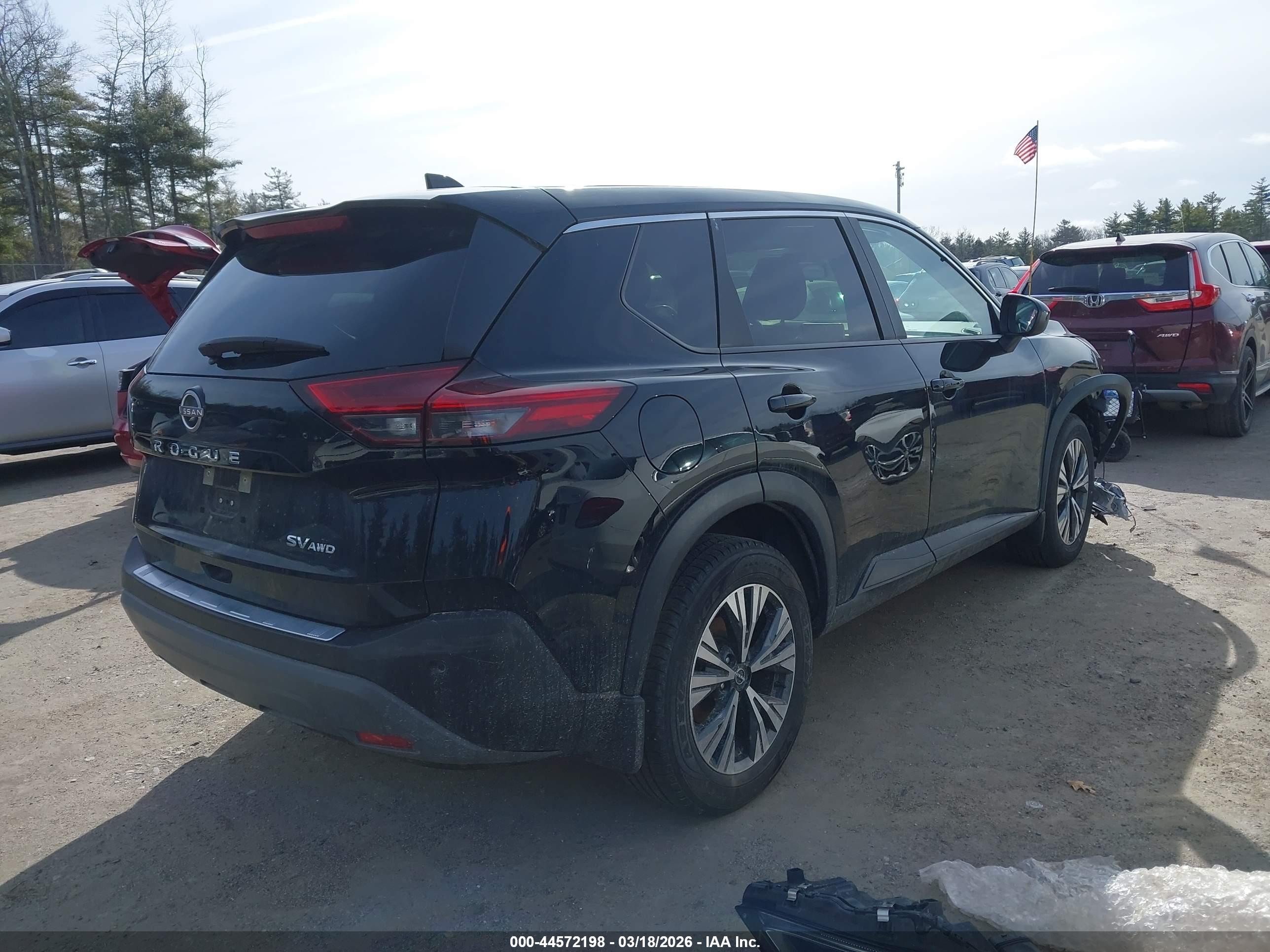NISSAN ROGUE image 4
