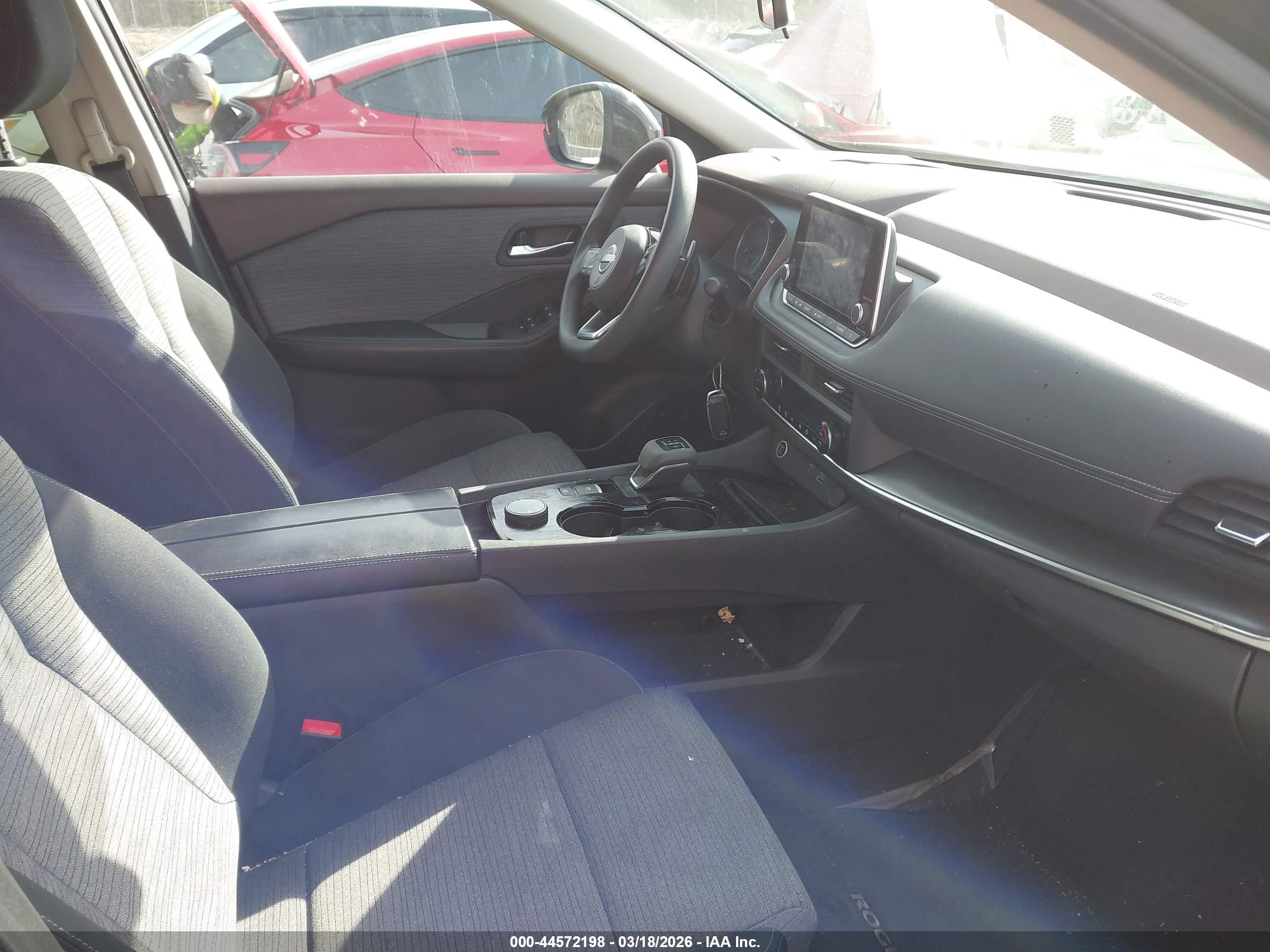NISSAN ROGUE image 5
