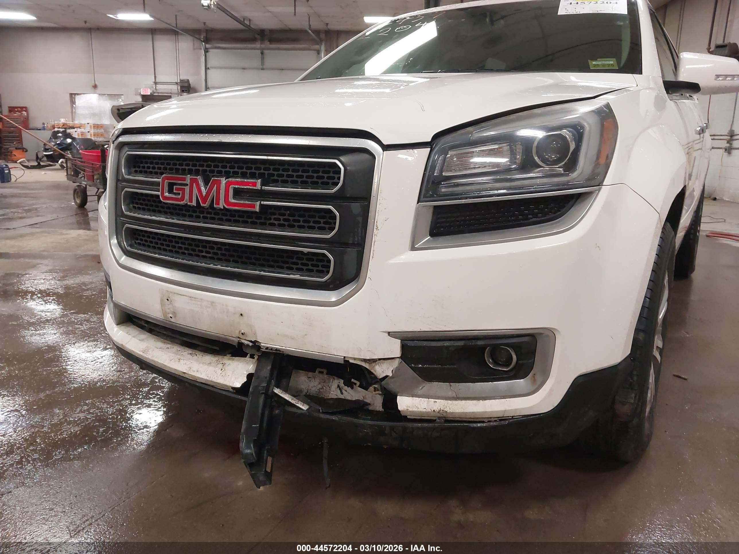 GMC ACADIA image 6