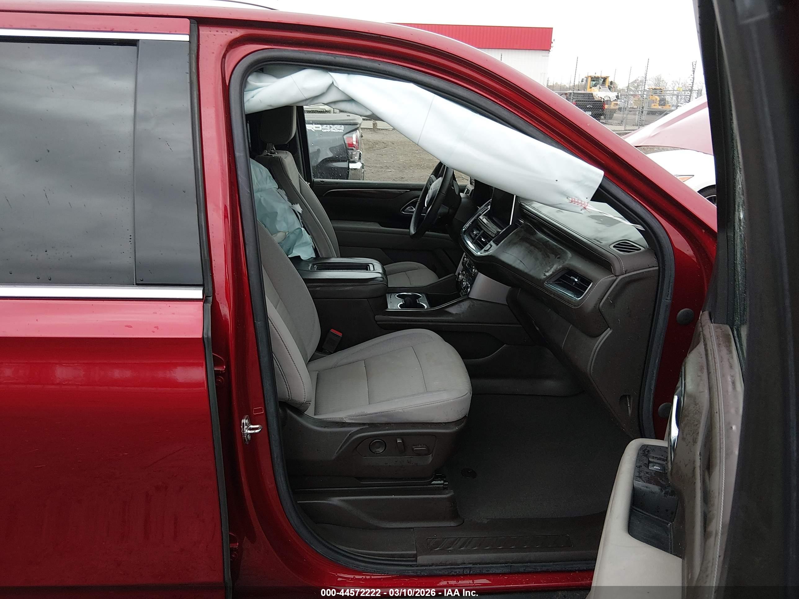 GMC YUKON image 5