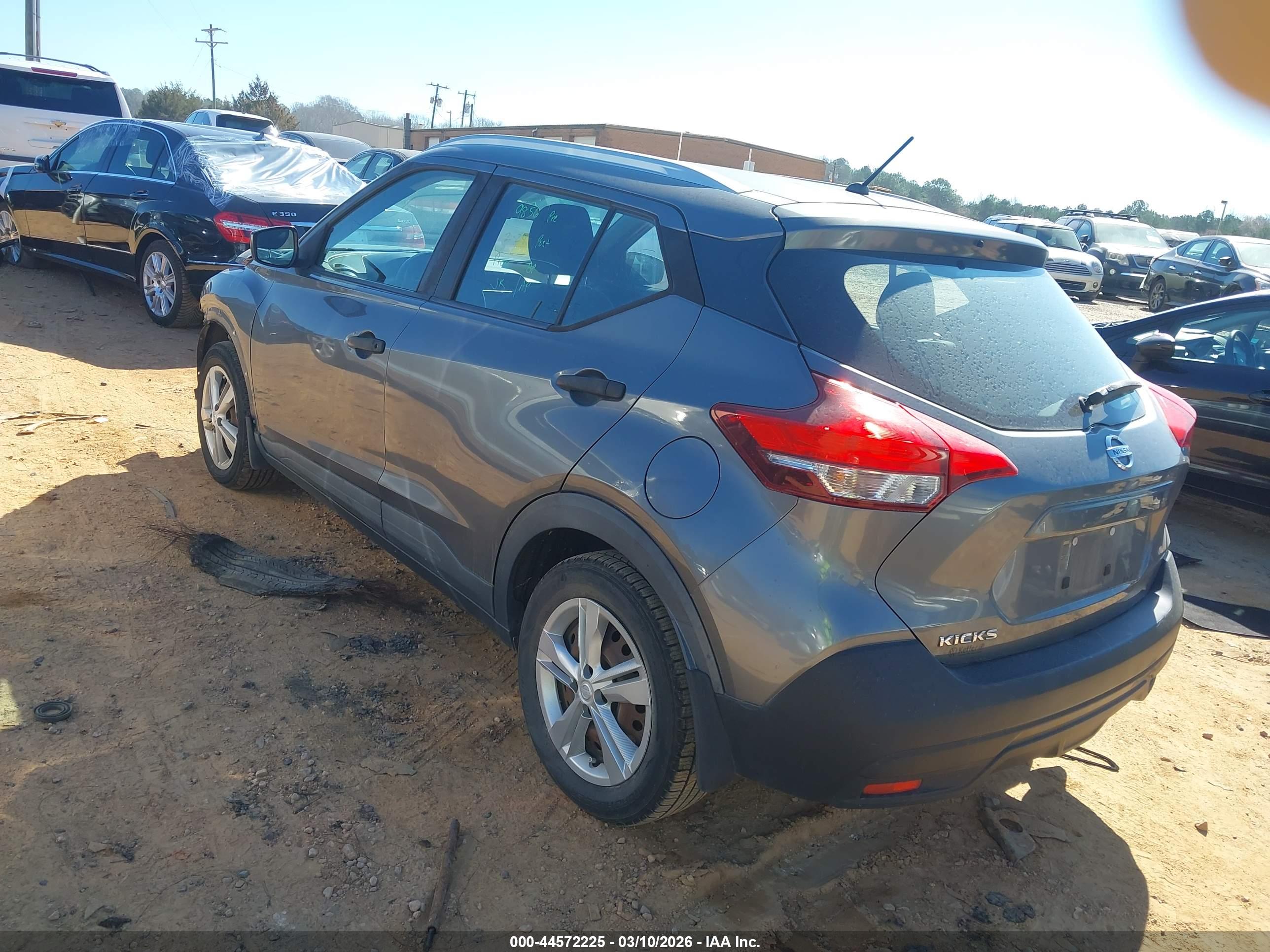 NISSAN KICKS image 3