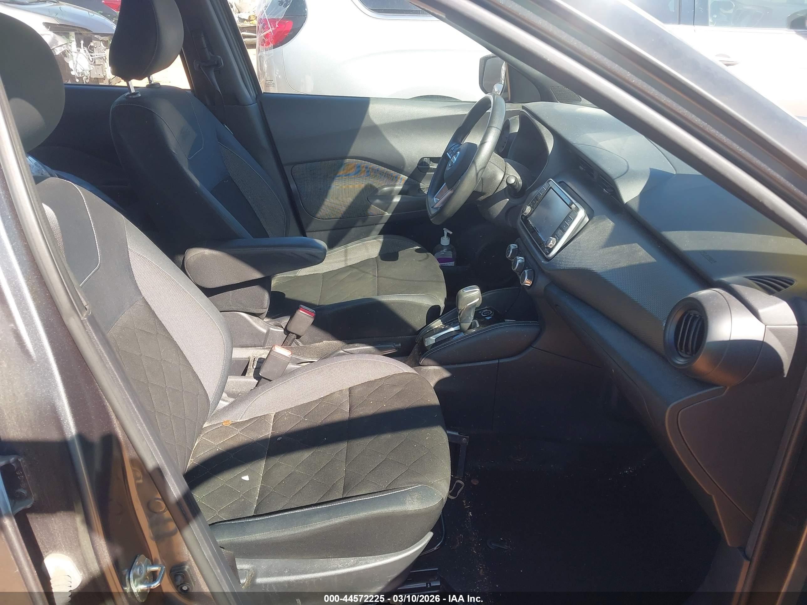 NISSAN KICKS image 5