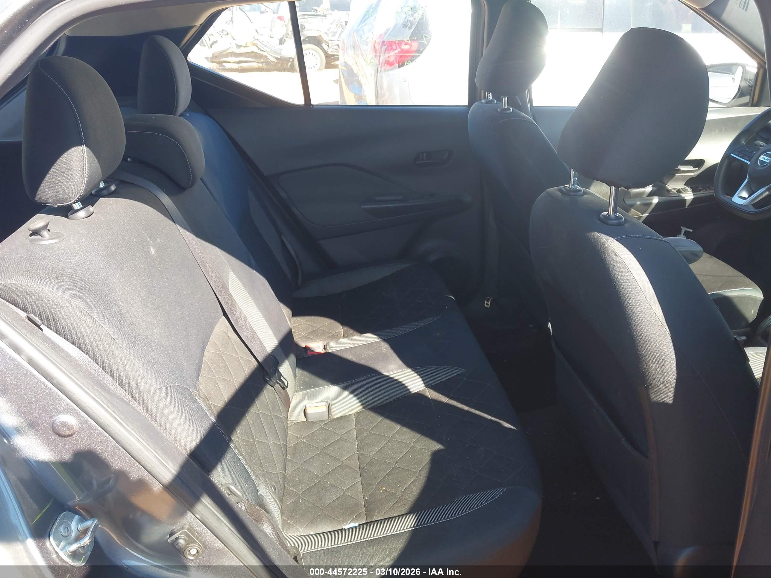 NISSAN KICKS image 8