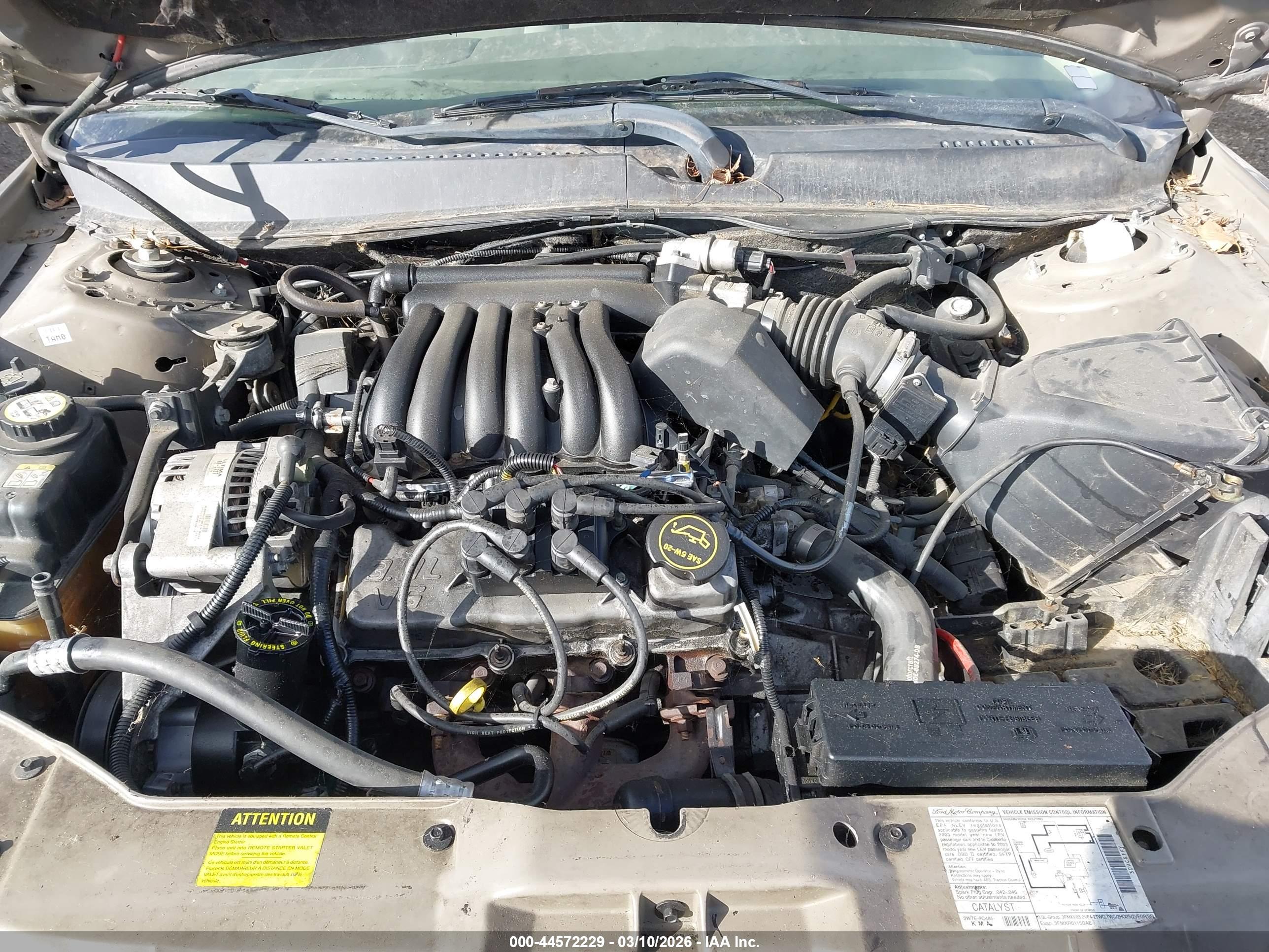 FORD TAURUS image 10