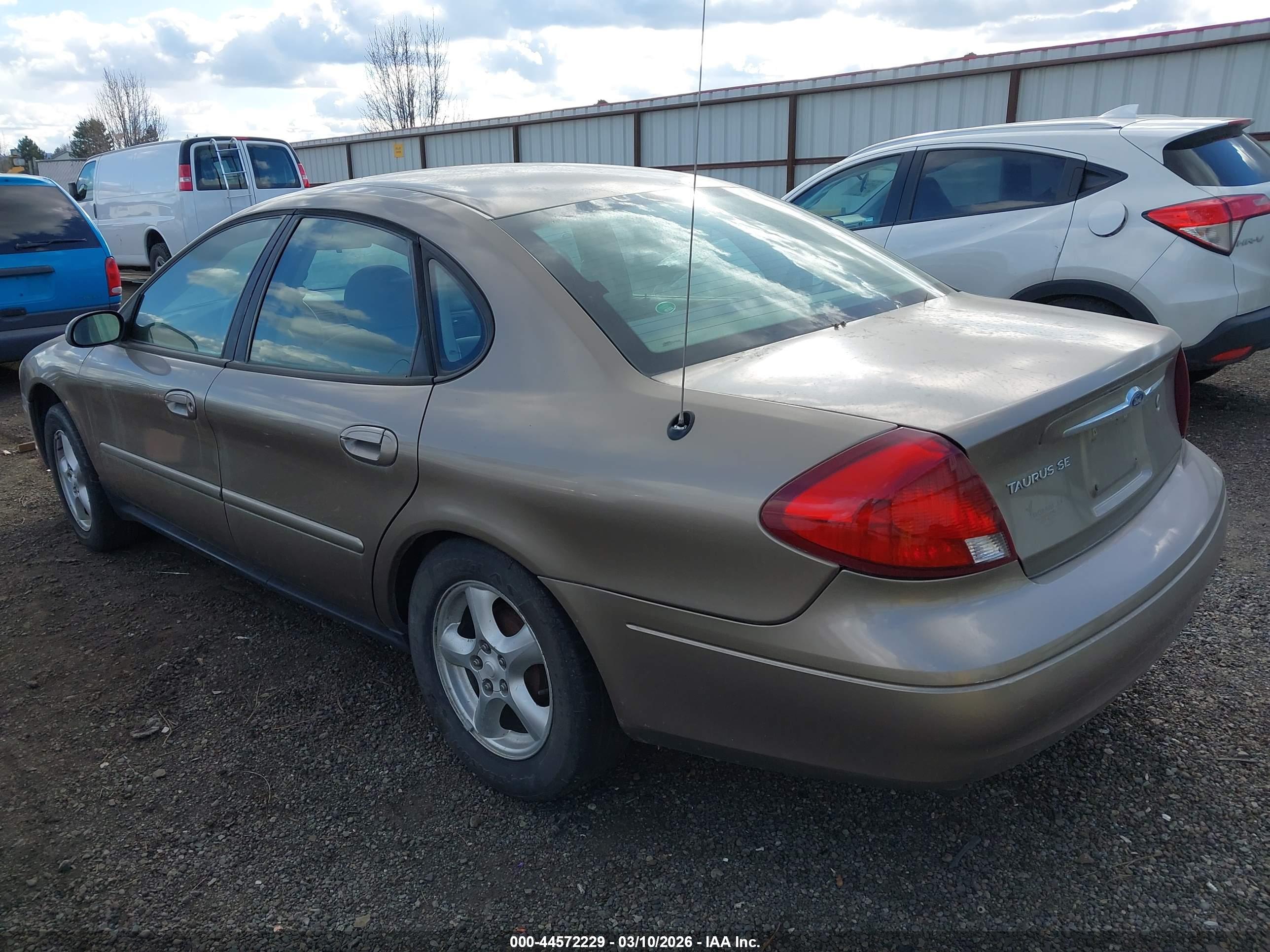 FORD TAURUS image 3