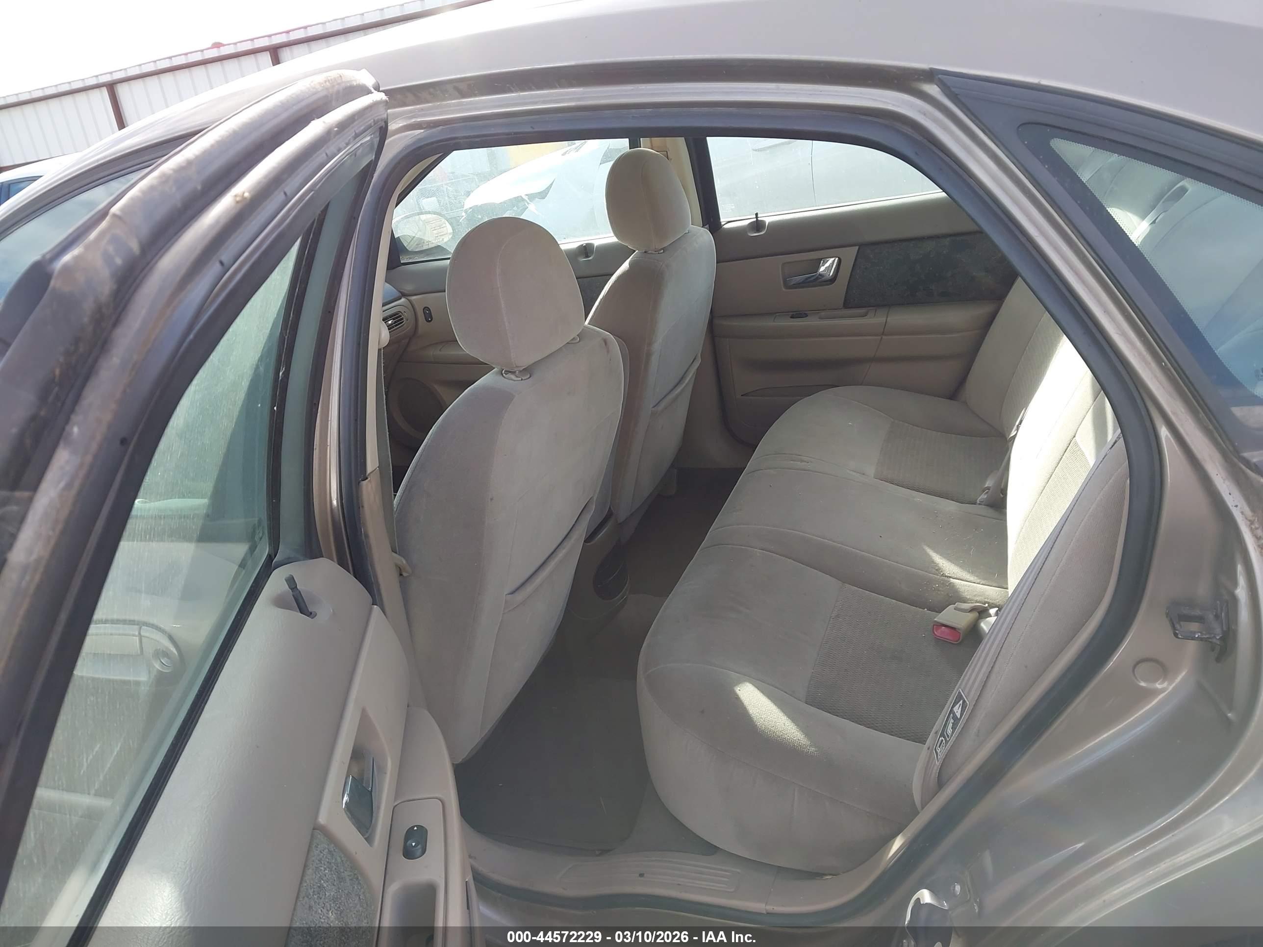 FORD TAURUS image 8