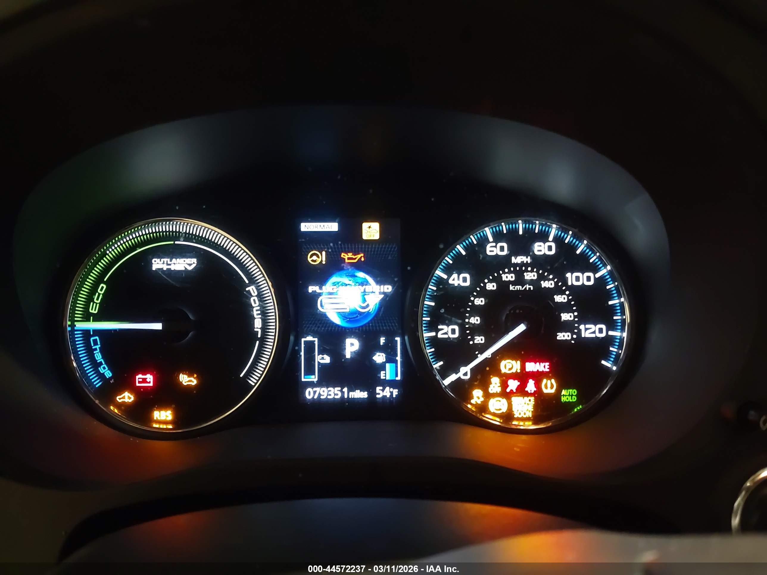 MITSUBISHI OUTLANDER image 7