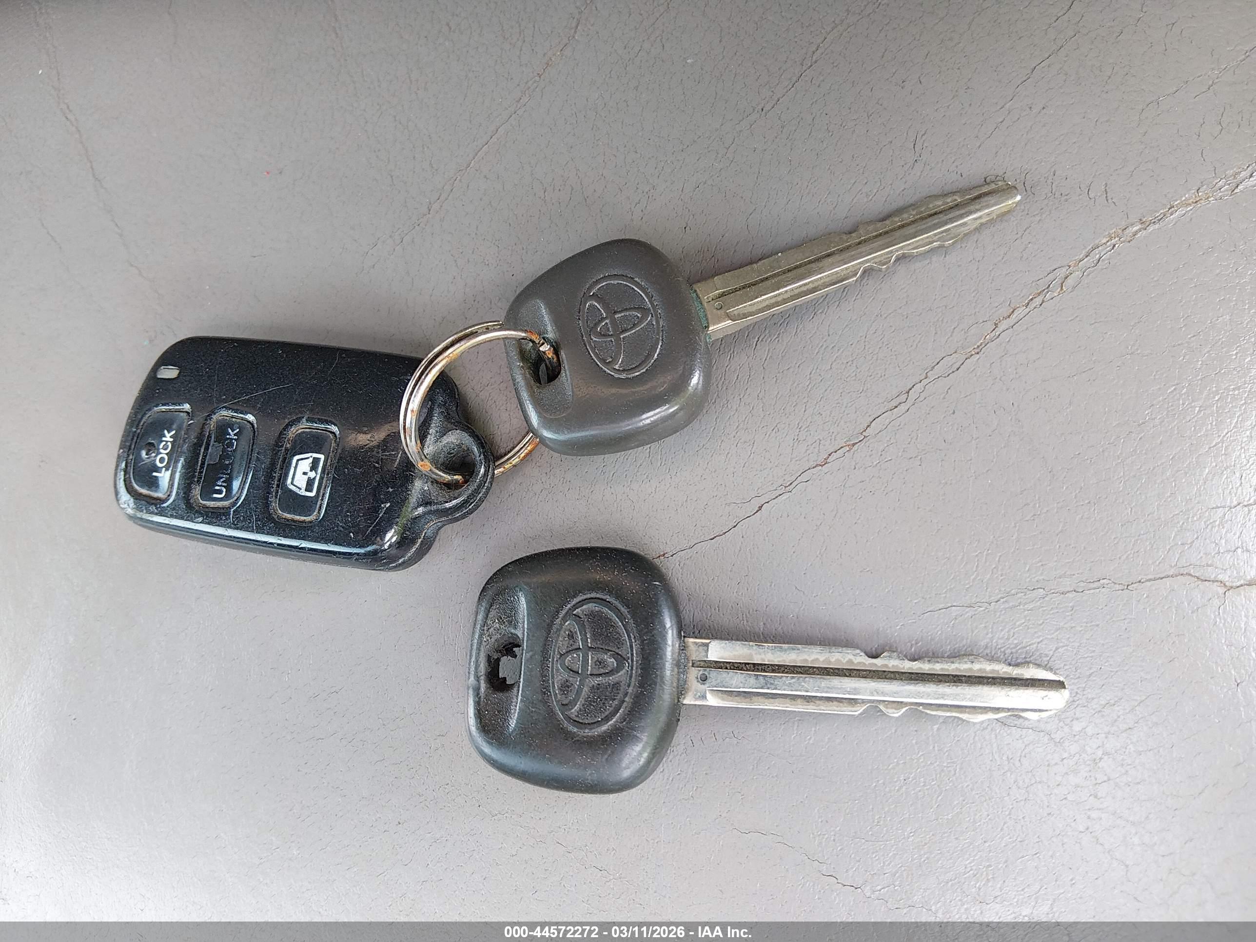TOYOTA SEQUOIA image 11