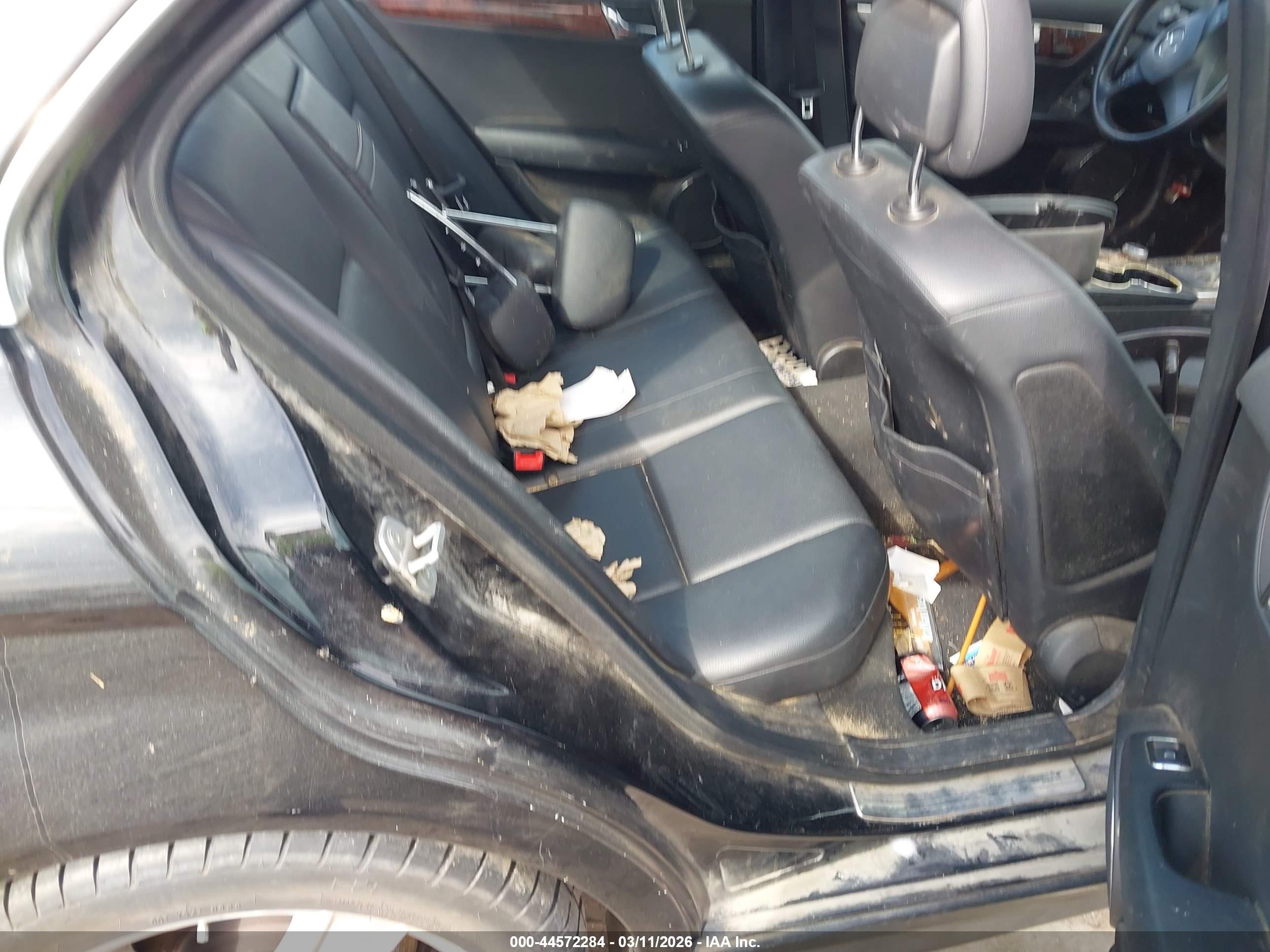 MERCEDES-BENZ C image 8