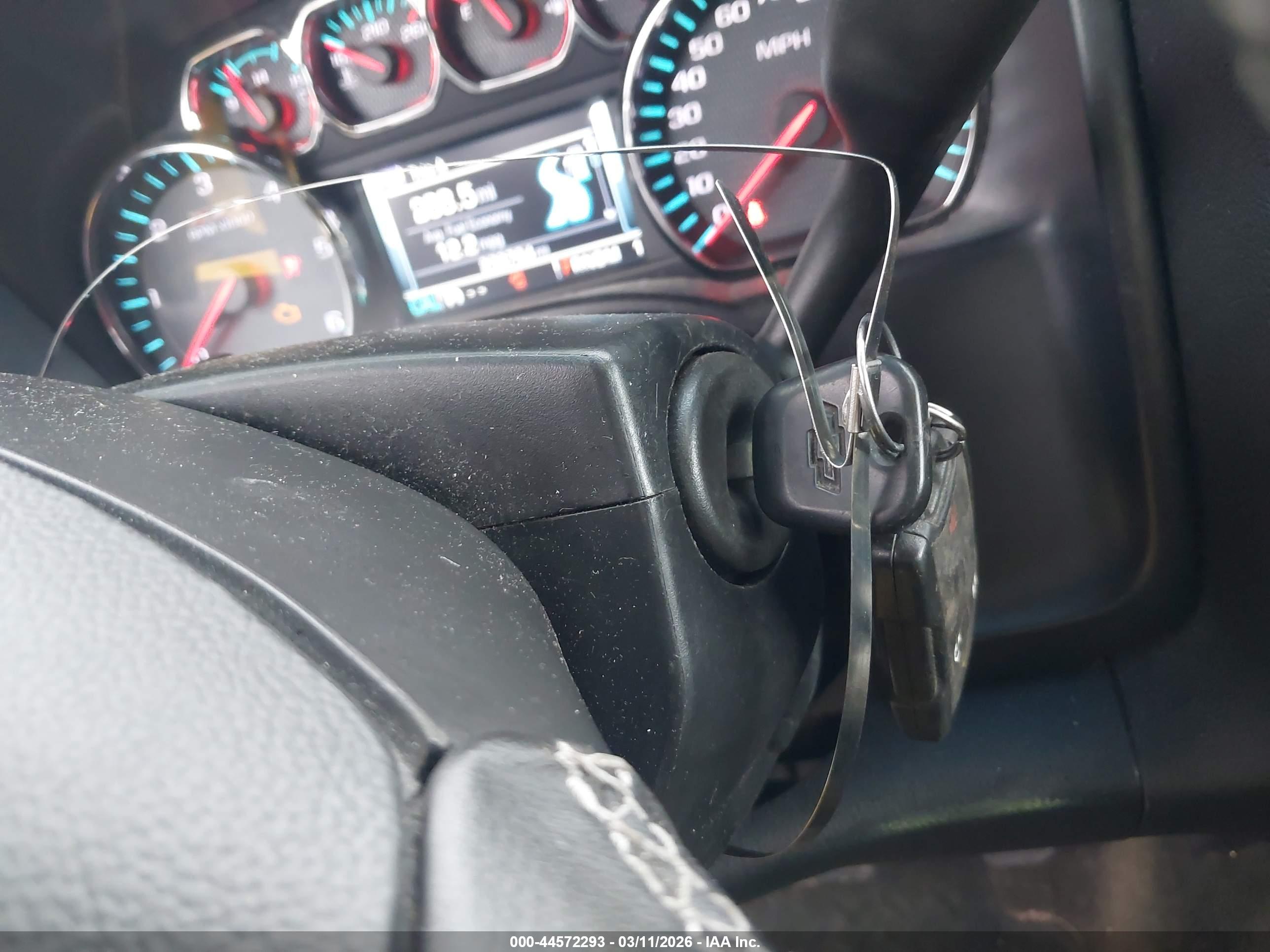 CHEVROLET SILVERADO image 11
