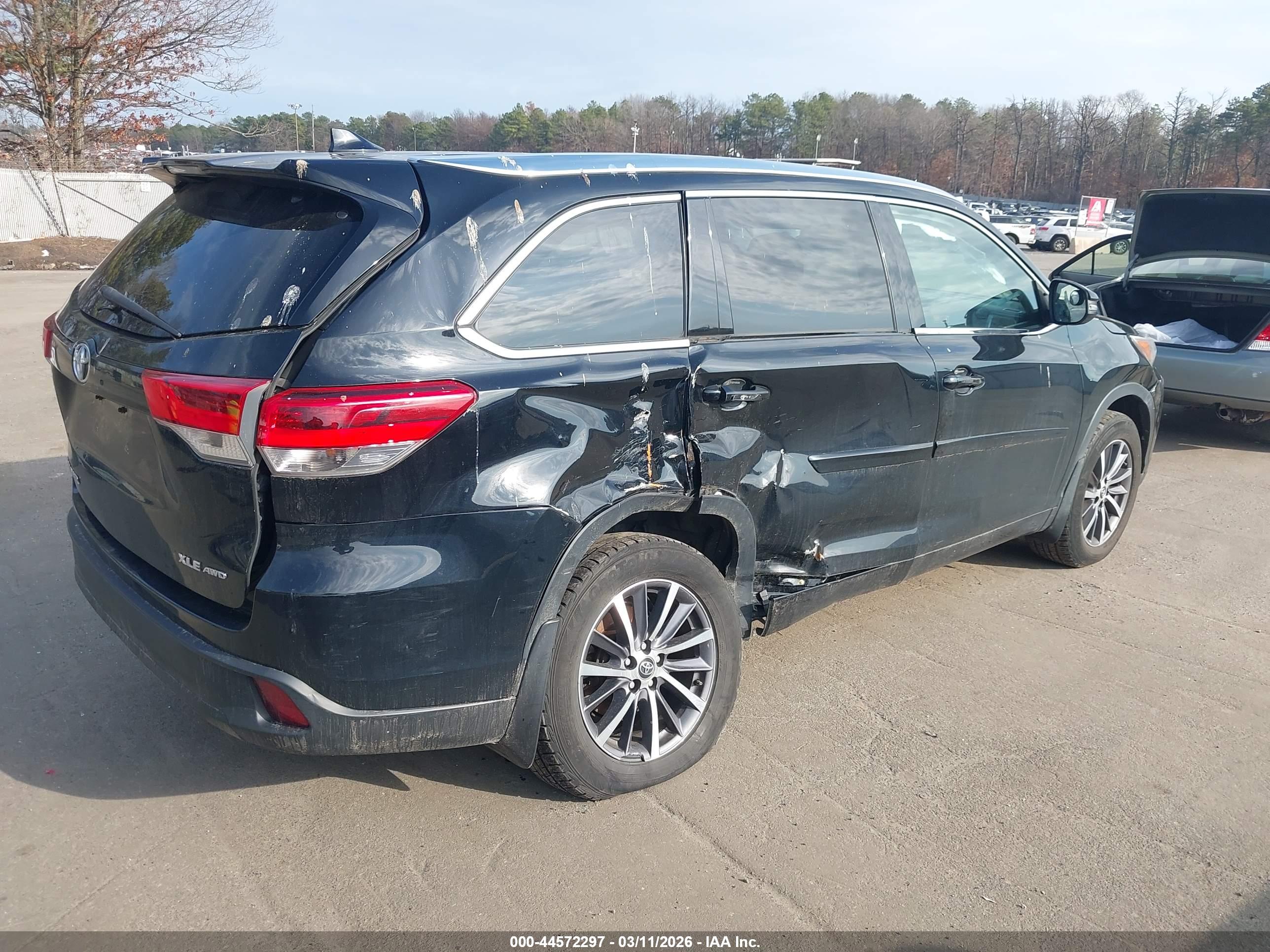 TOYOTA HIGHLANDER image 4