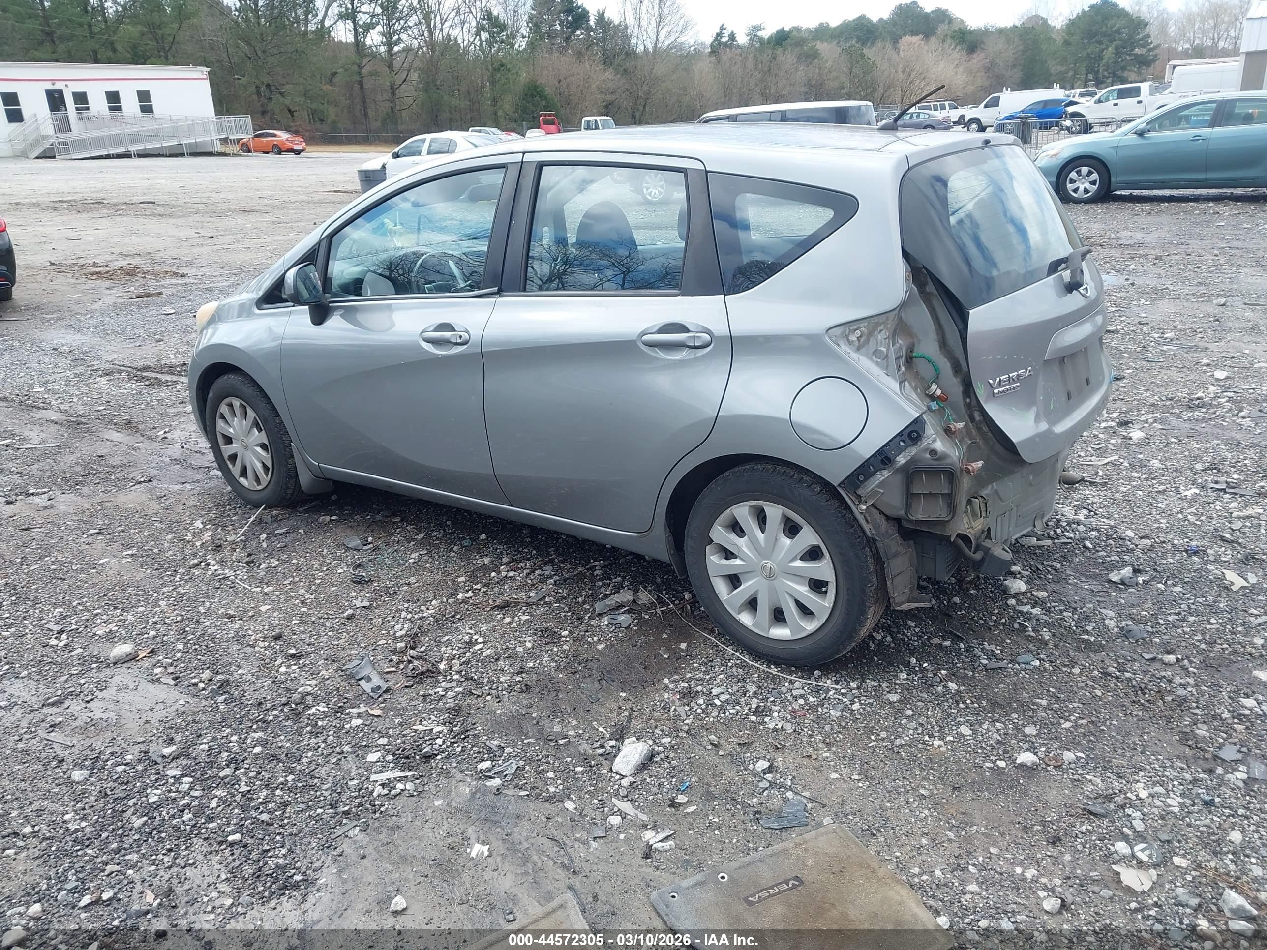 NISSAN VERSA image 3