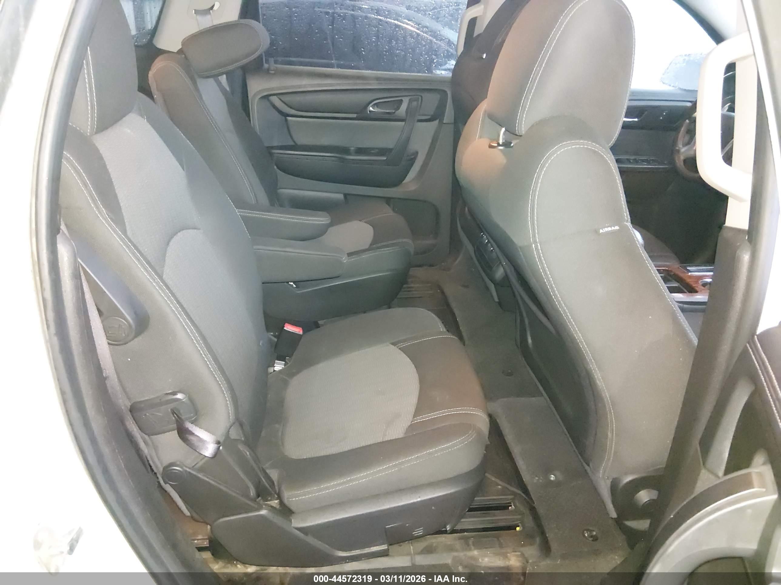 CHEVROLET TRAVERSE image 8