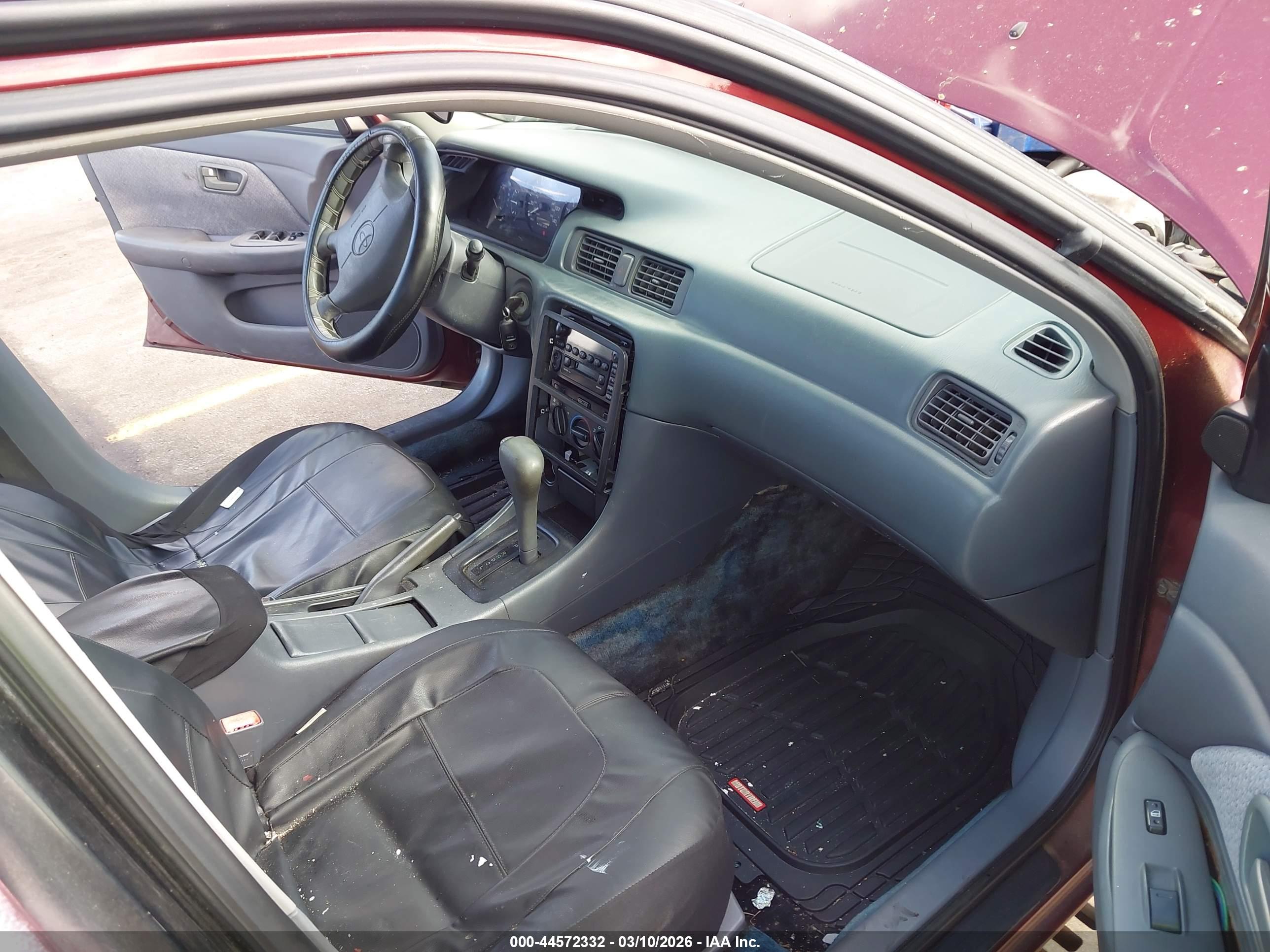 TOYOTA CAMRY image 5