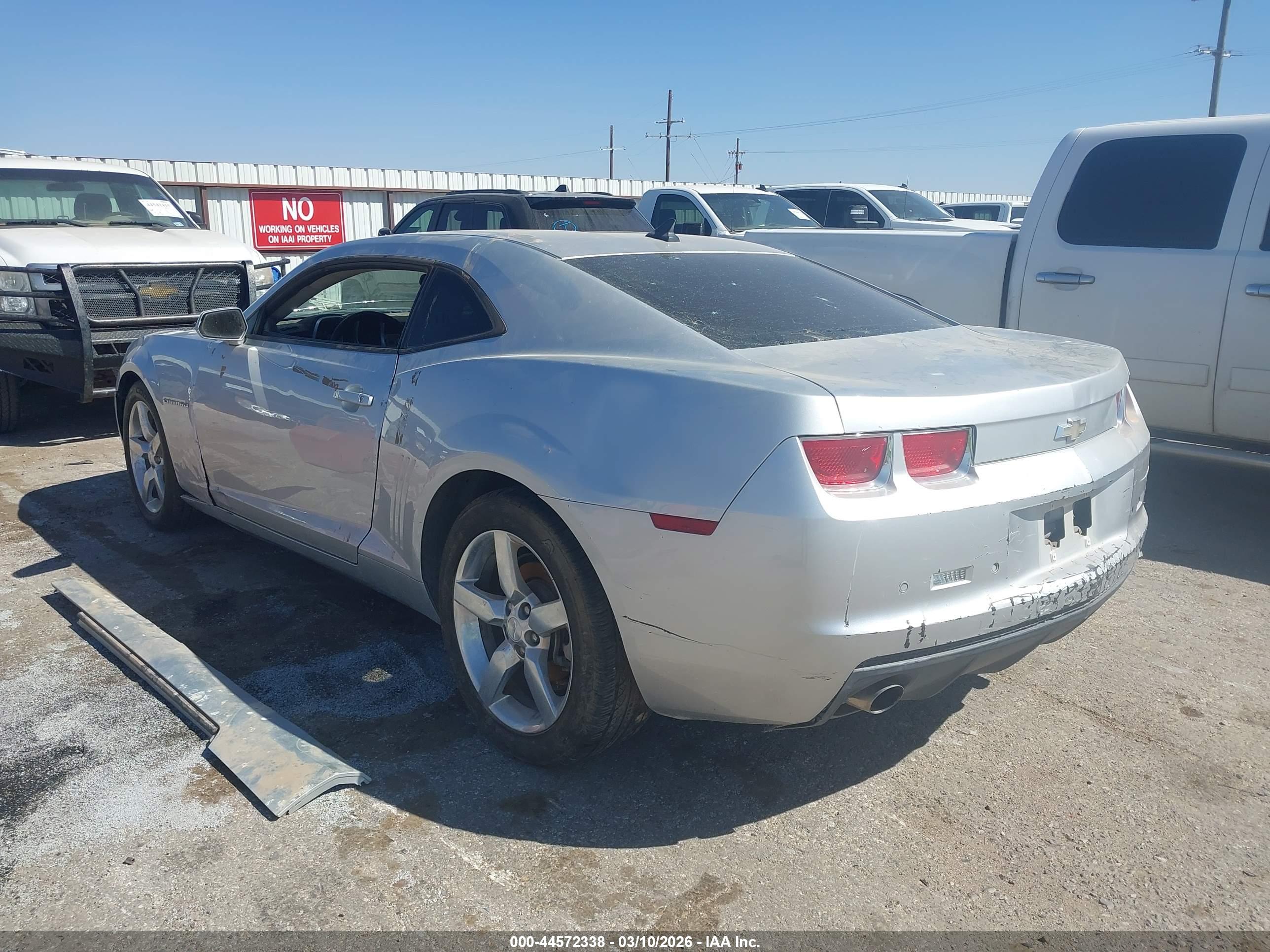 CHEVROLET CAMARO image 3