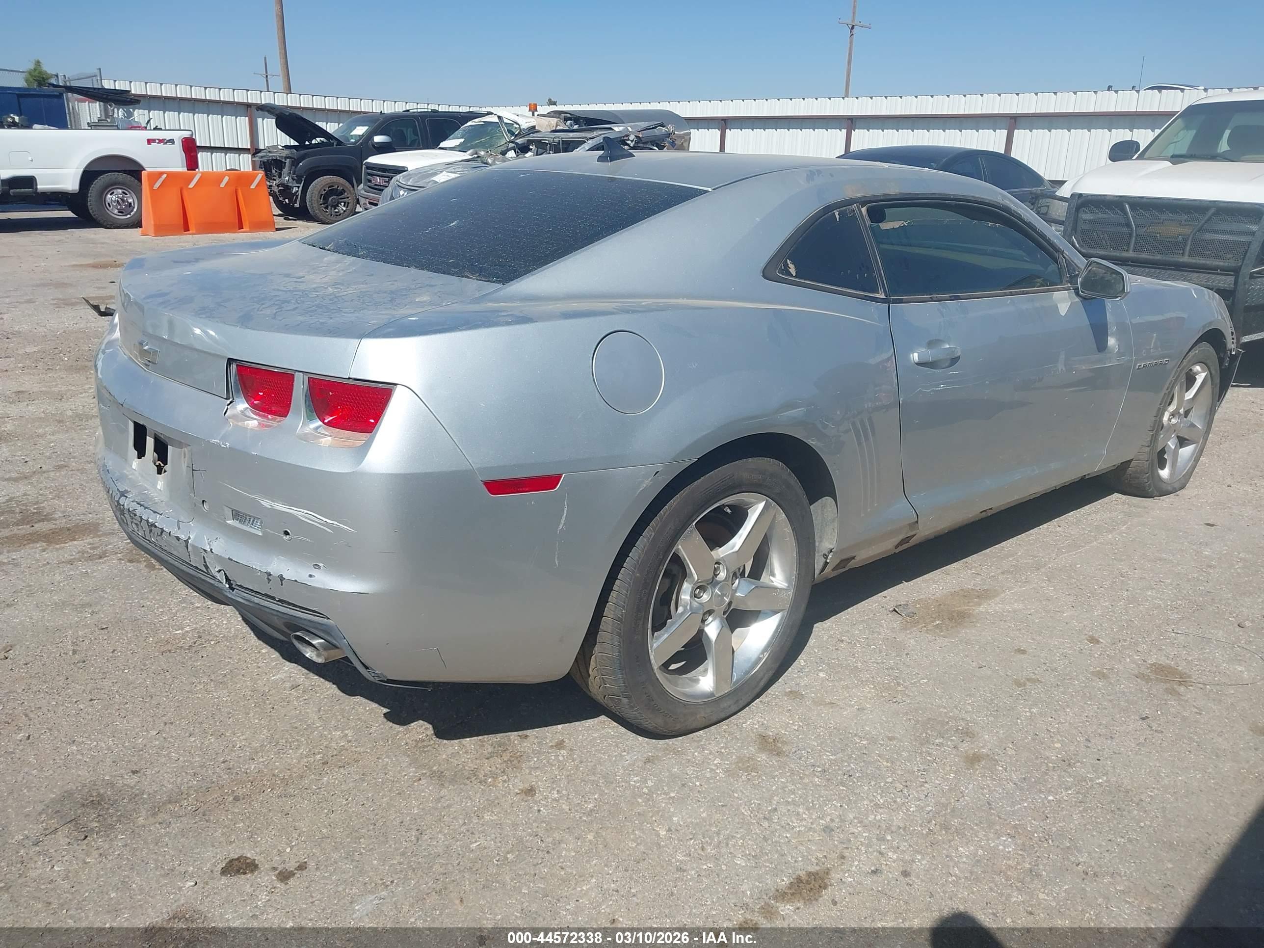 CHEVROLET CAMARO image 4